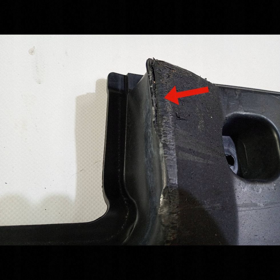 cover cover cover chassis lower right Dodge Charger 2015