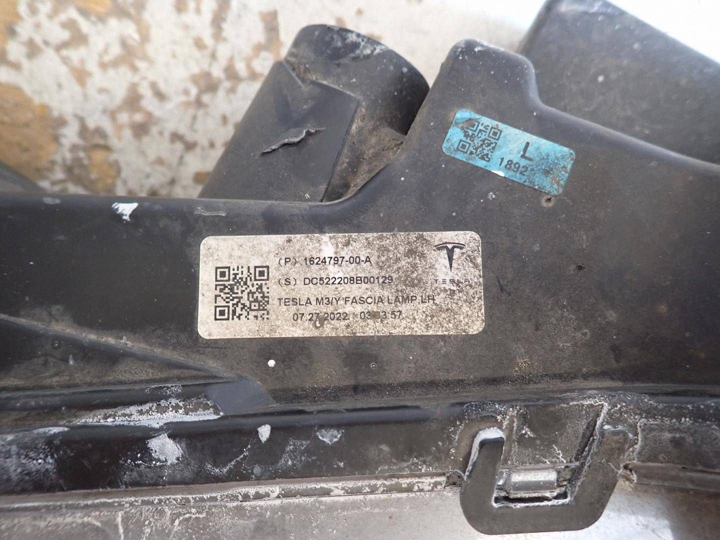 Nebelscheinwerfer links TESLA 3 Y 2017- 1624797-00-A