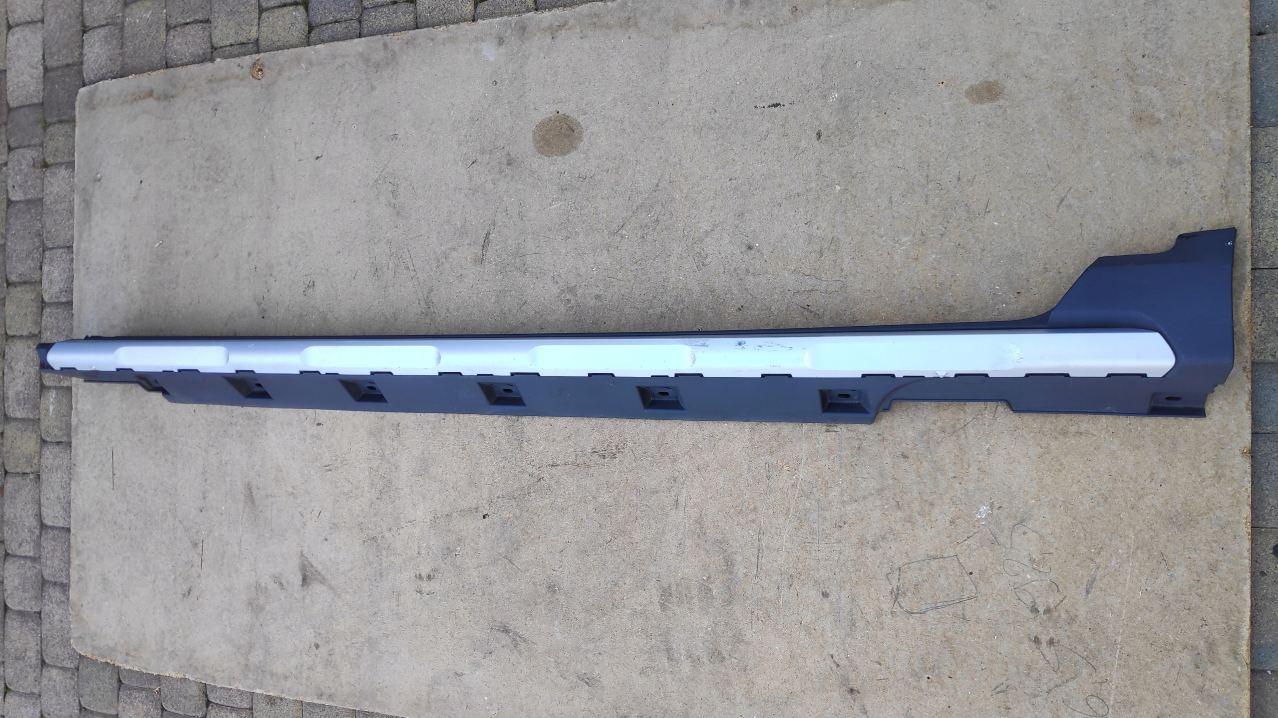 VW PASSAT B8 KOMBI ALLTRACK LISTWA PROGOWA LEWA