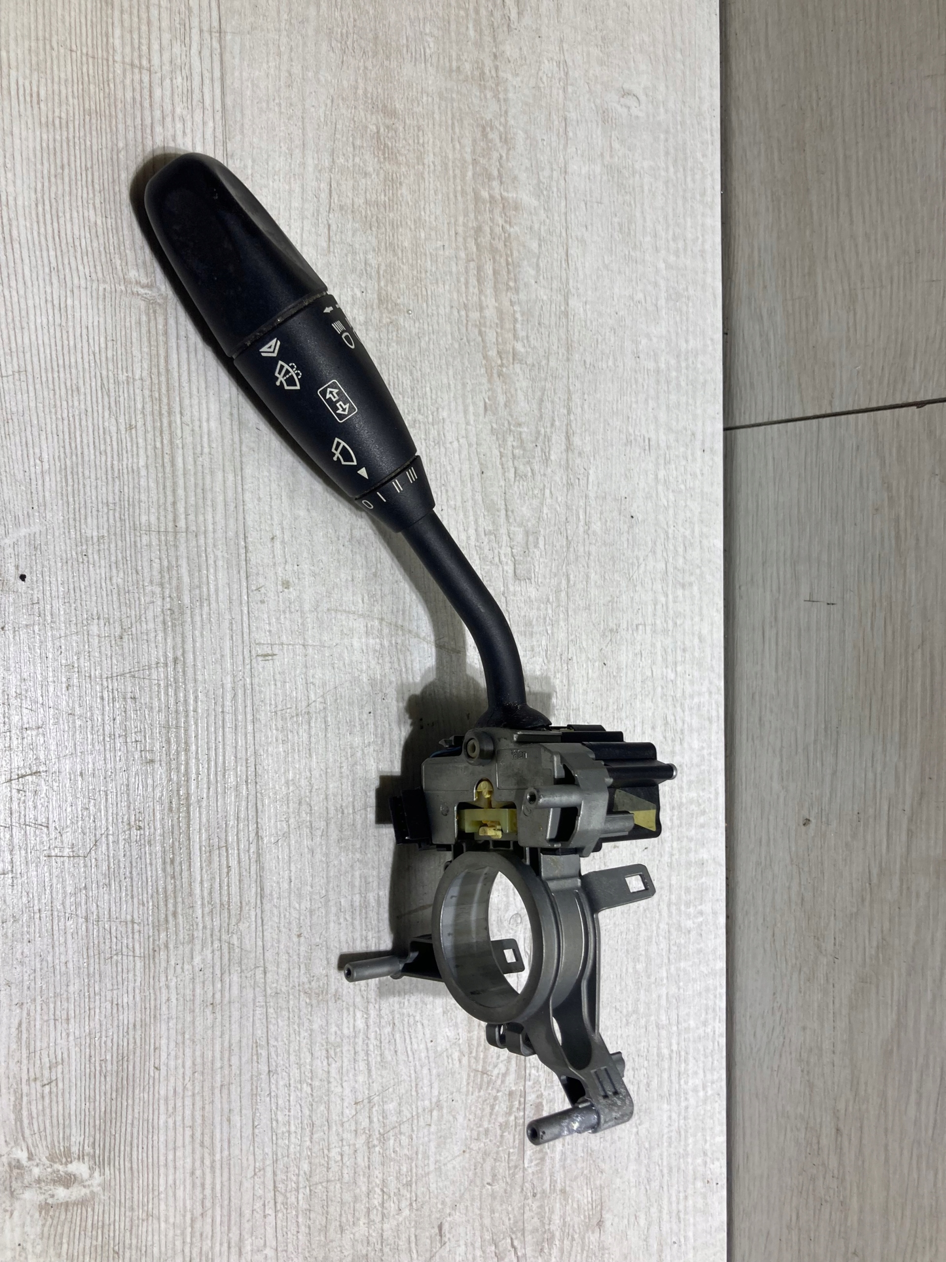 A2035450110 - Переключатель сигнала поворота Mercedes W203 coupe 06R