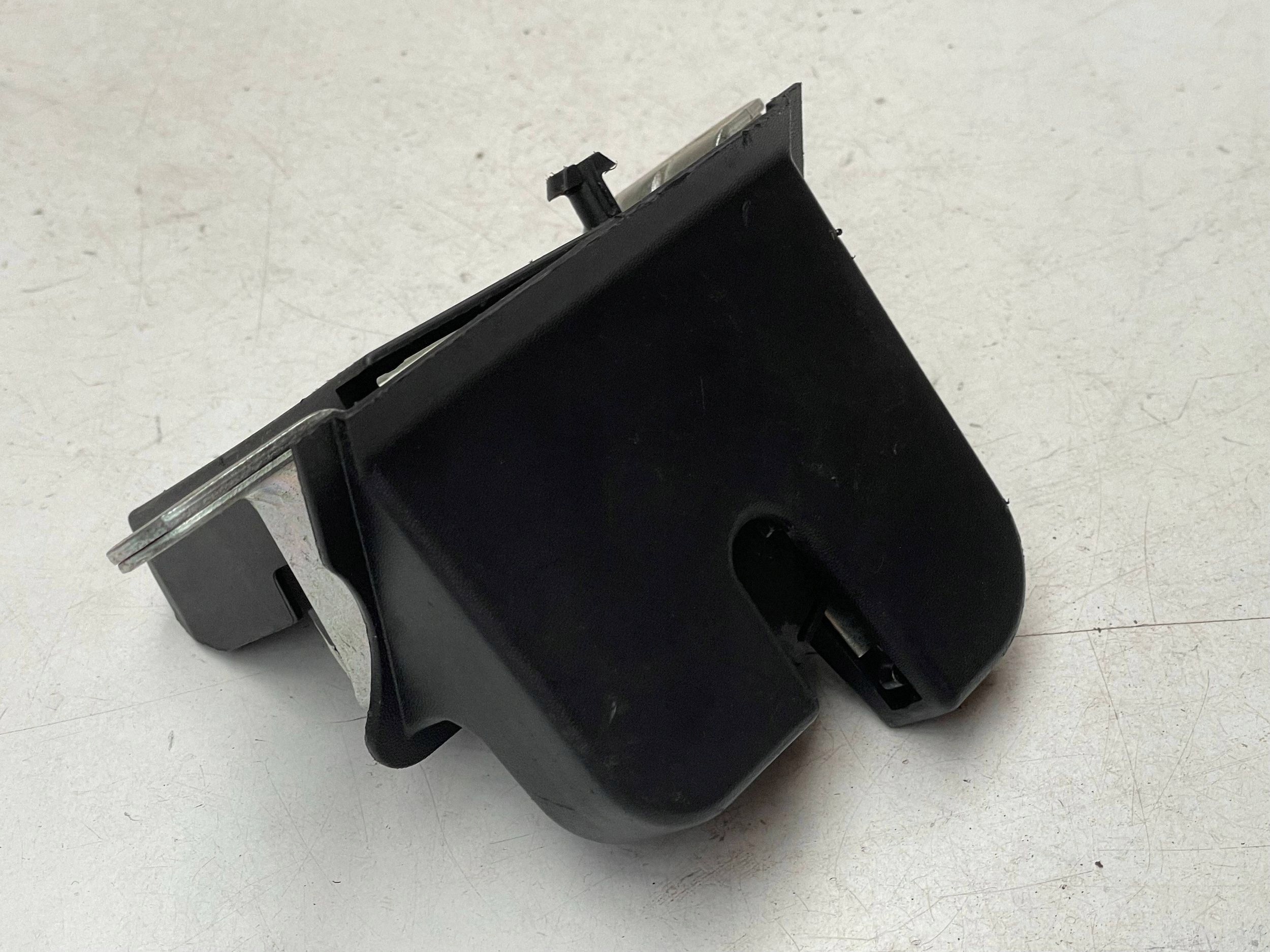 lock bonnet boot VOLKSWAGEN T-CROSS 2G6827505B @M