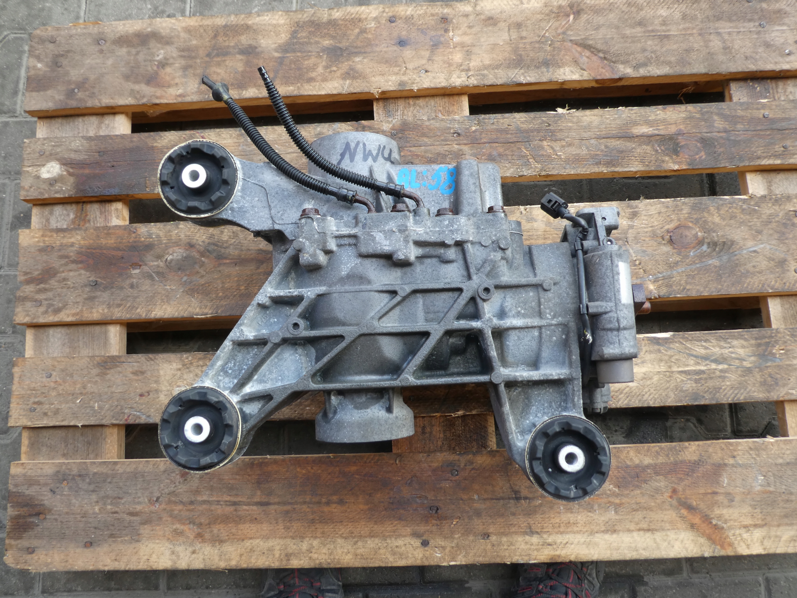 REDUKTOR diff differential VW AUDI 2.0 TDI NWU rear part 0AY525010D
