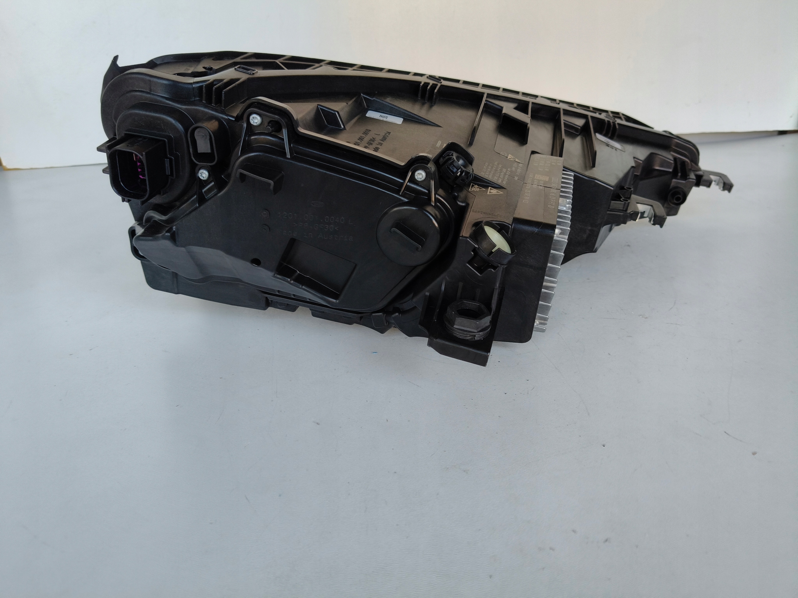 NOWA LAMPA LEWA REFLEKTOR AUDI E-TRON GT 4J3 LASER LED USA Typ samochodu Samochody osobowe