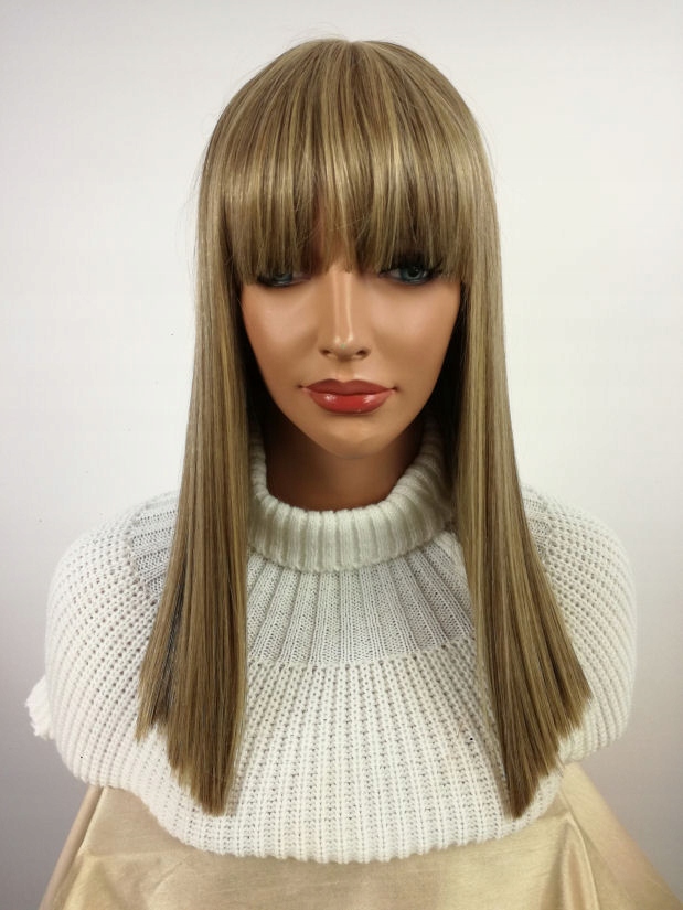 Dlouhá paruka s ofinou Emma písková blond PROSTA-Nessaja wigs shop