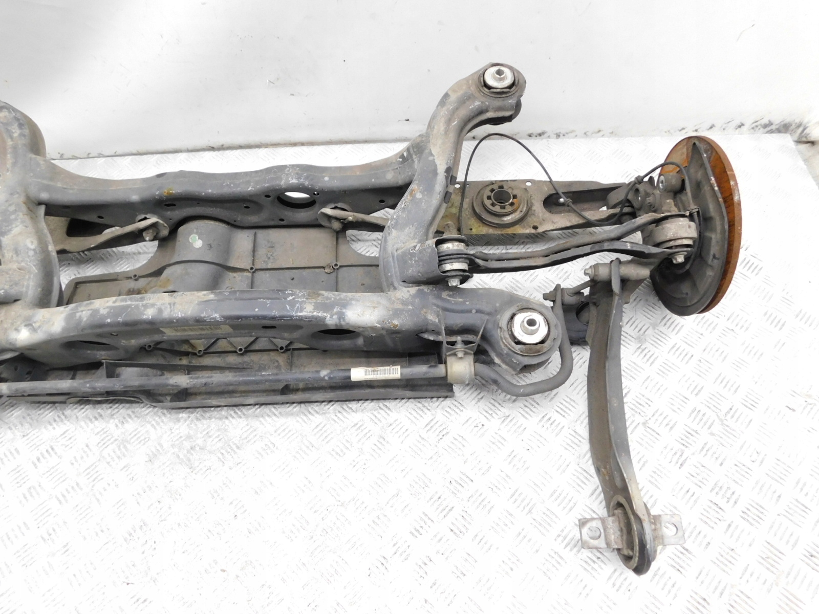 OŚ SANKI BELKA ZAWIESZENIA TYŁ - INFINITI Q30 W246 CLA W117 GLA X156 Numery katalogowe zamienników 2463504100