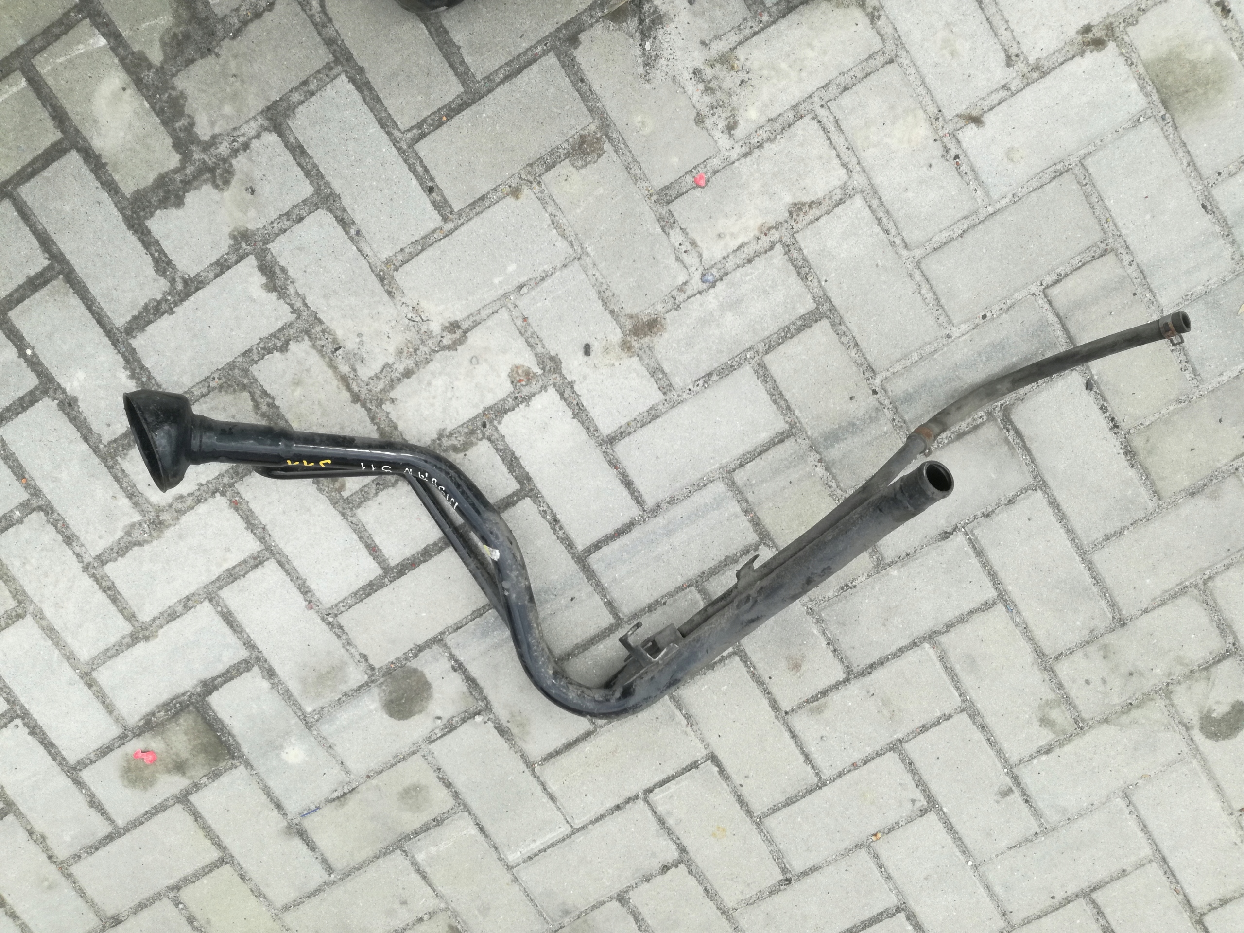 QASHQAI J11 II 1.5 dCi топливная крышка трубы