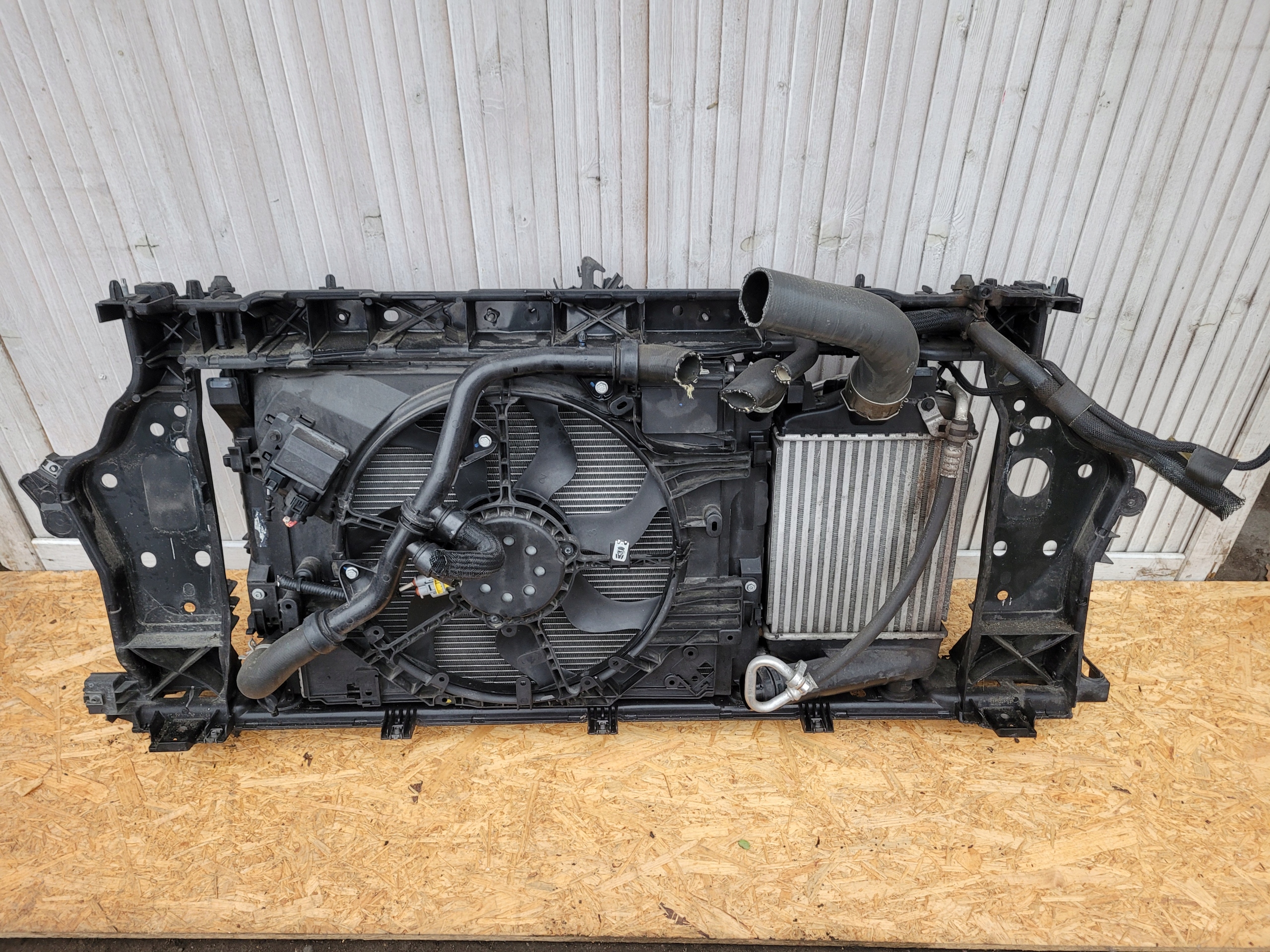 support panel for radiators radiator sider blinds RENAULT CLIO V petrol