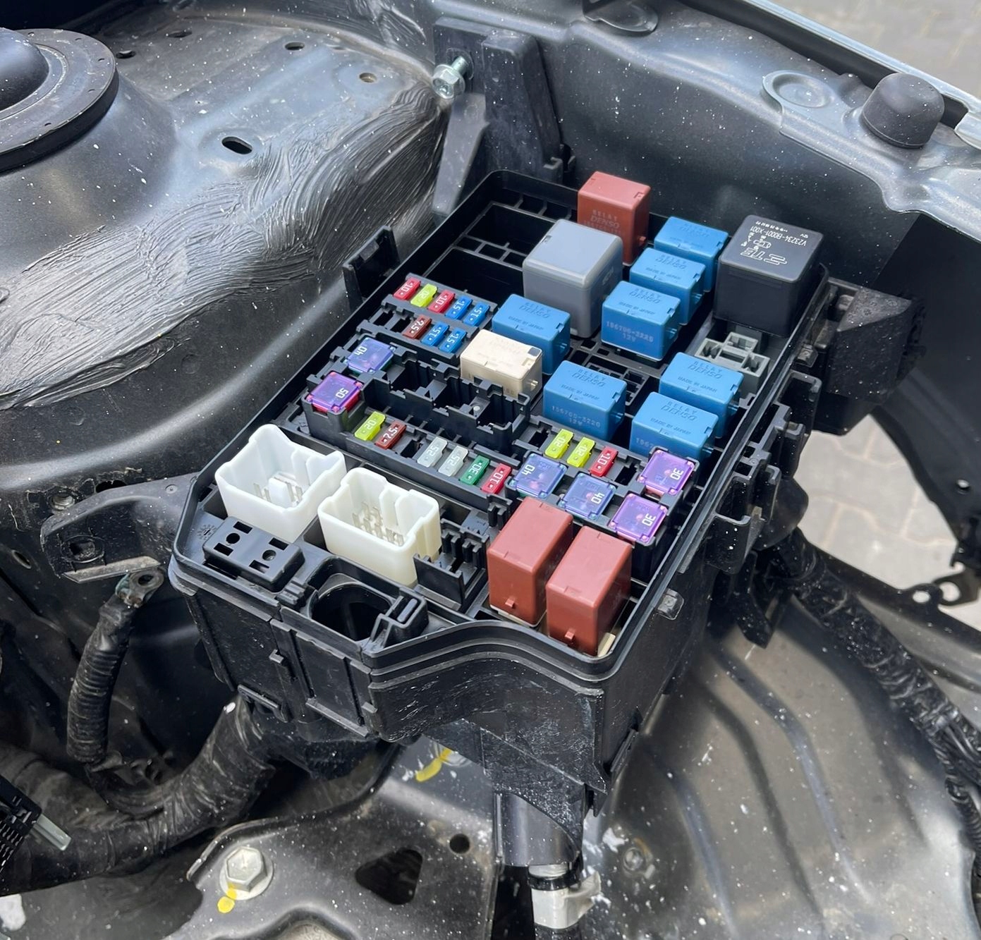 SUZUKI SX4 S-CROSS LIFT 1.4 HYBRID SKRZYNKA PUSZKA BEZPIECZNIKÓW