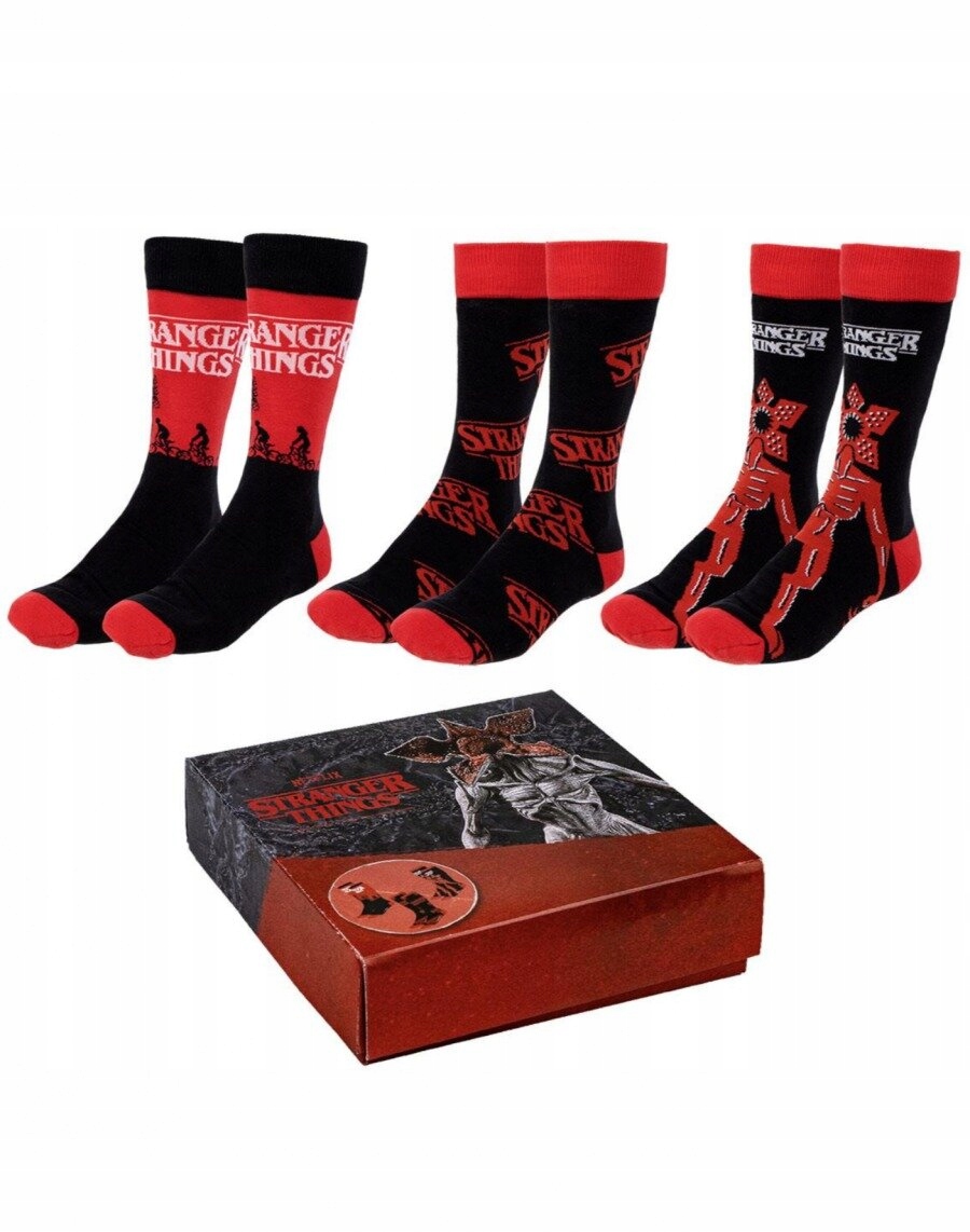 Stranger Things - sada 3 párů ponožek Velikost: M/L