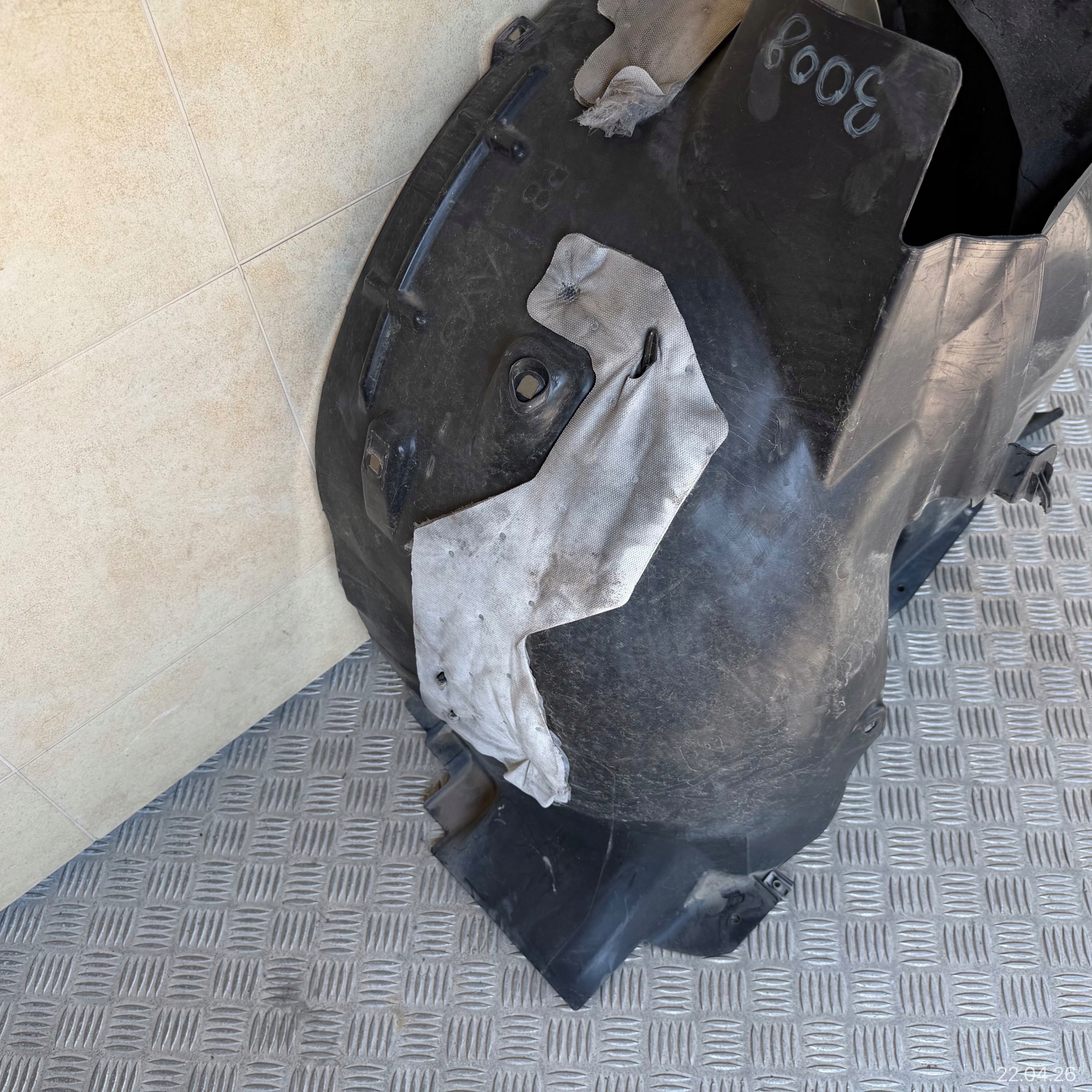 mudguard front left PEUGEOT 3008 II 9825282080