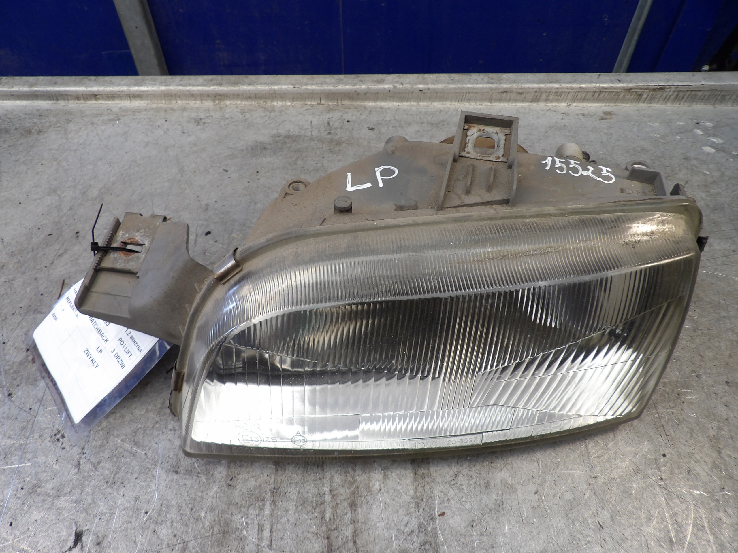 Fiat Punto and light front left 20-3097