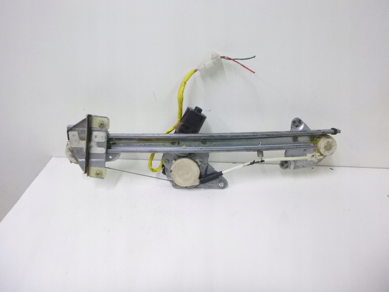 MÉCANISME VITRE AVANT DROITE MAZDA XEDOS 6 95R.
