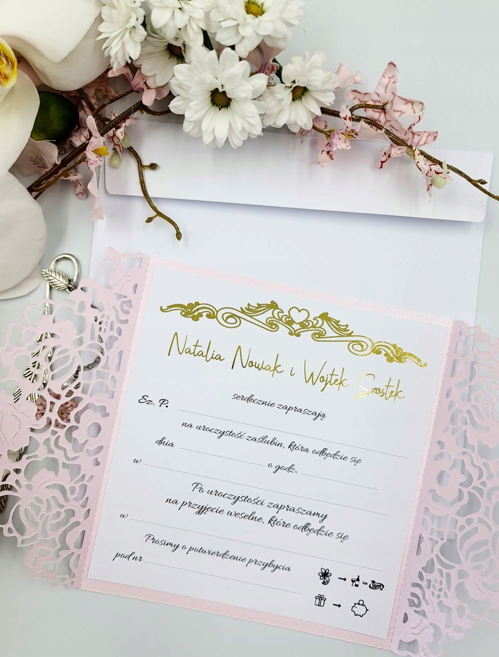 ZAPROSZENIA WESELE ŚLUB AŻUROWE ZŁOTE RÓŻOWE Wykończenie papieru perłowe
