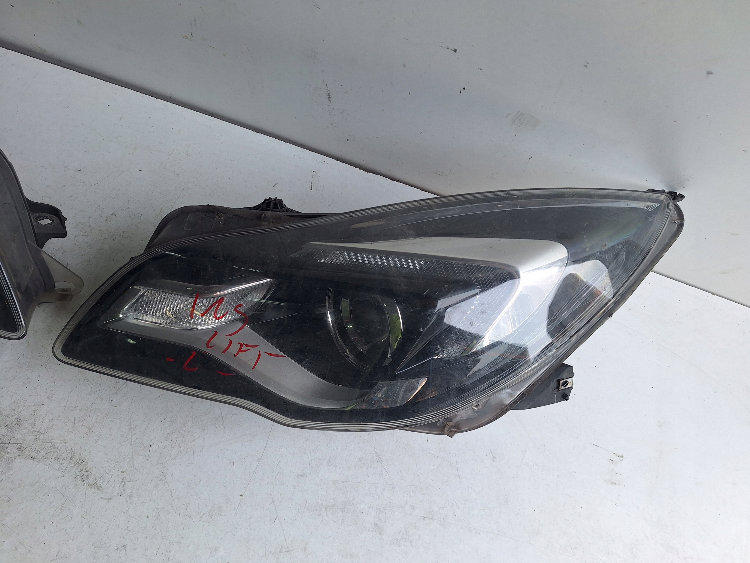 OPEL INSIGNIA A LIFT 13-17 light left + LED UK