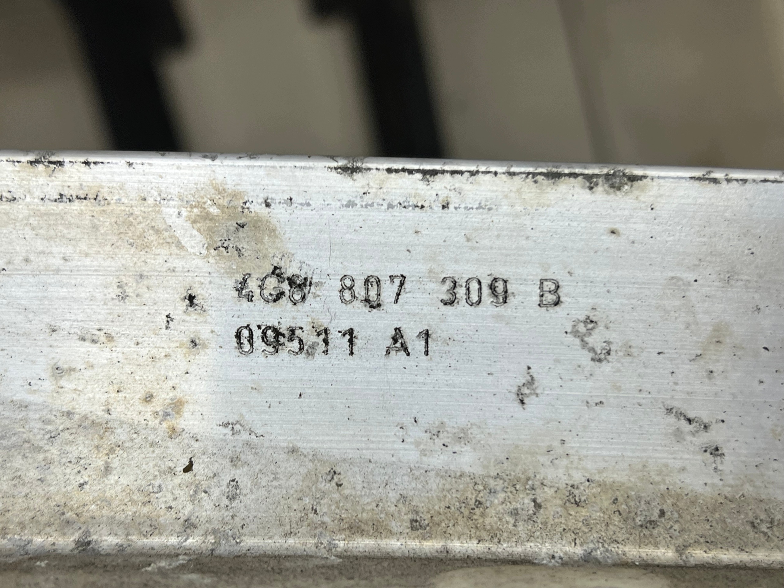 AUDI A7 and 4G bumper support rear rear part 4G8807309B