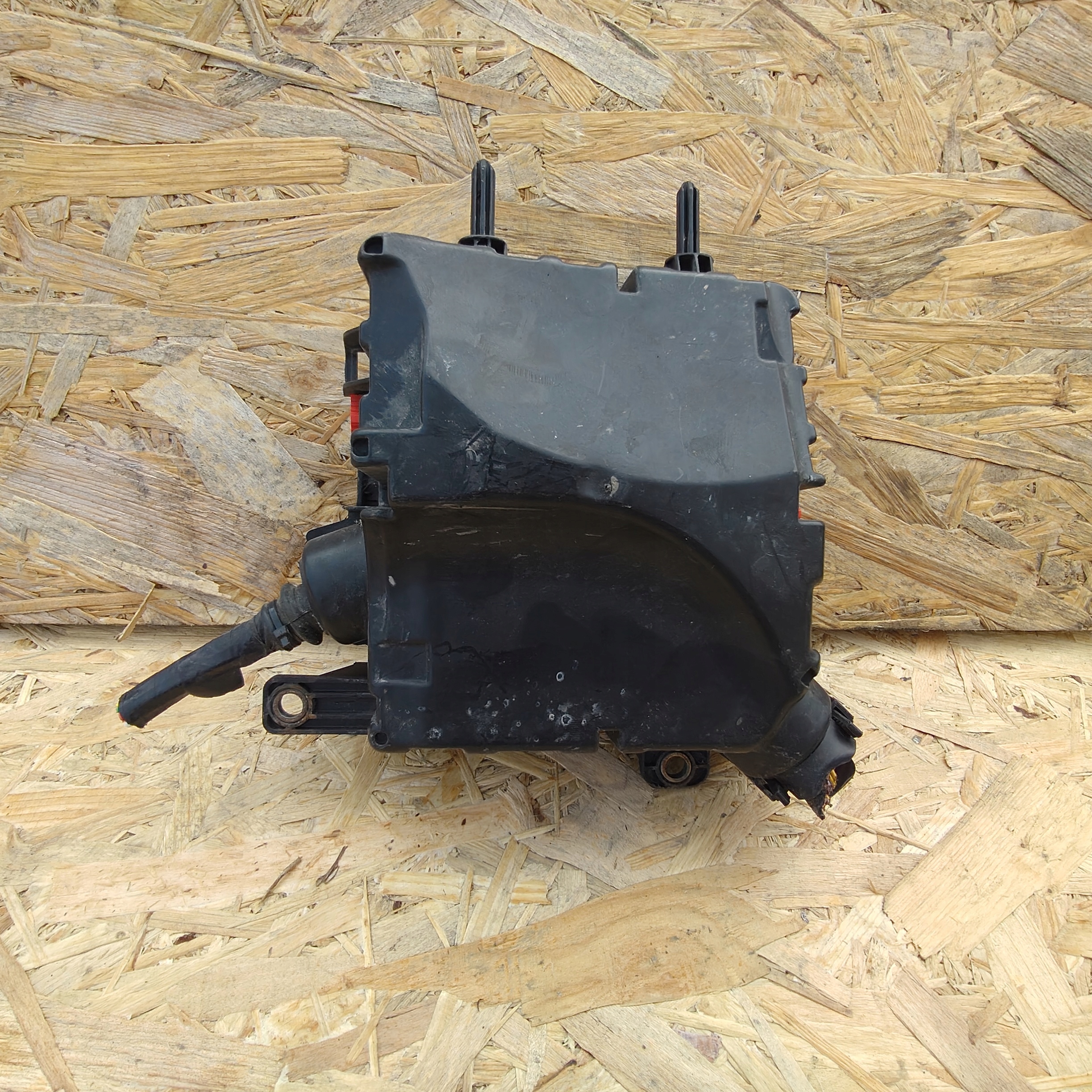 module compartment USM RENAULT 284B60008R