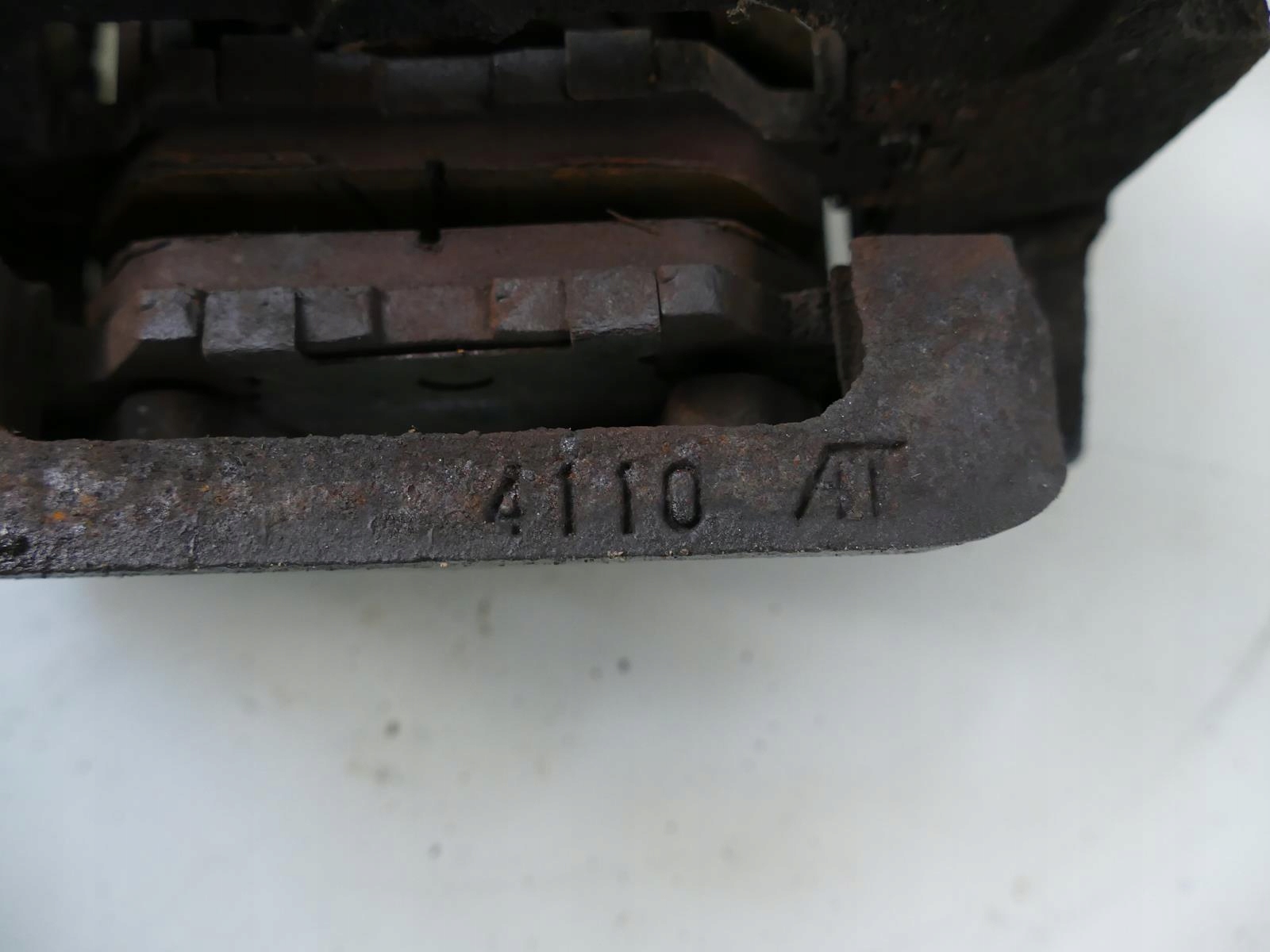 MITSUBISHI OUTLANDER III 2.2 DI-D 4WD caliper brake left rear part
