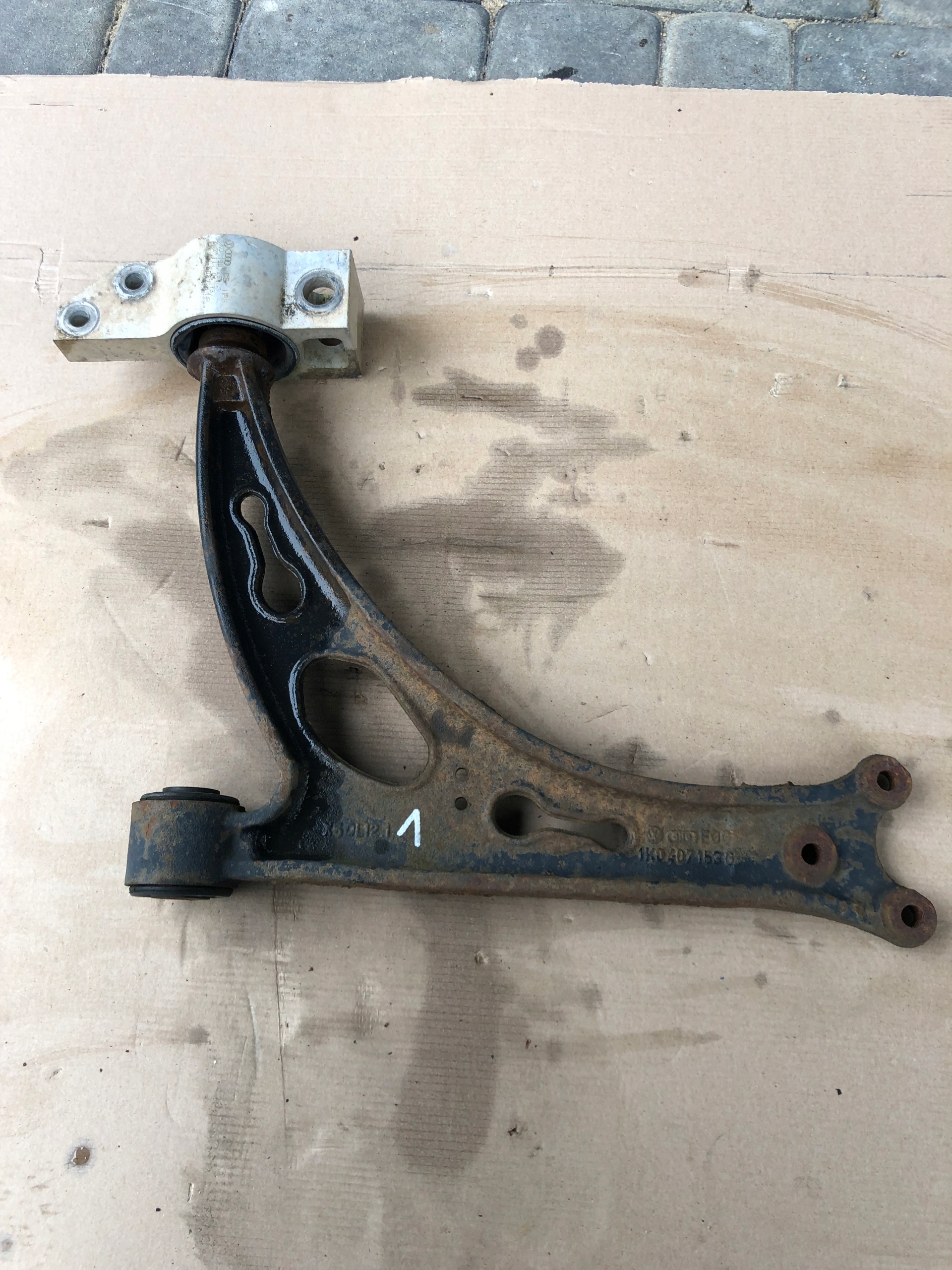 Querlenker VW SKODA AUDI 1K0407153G