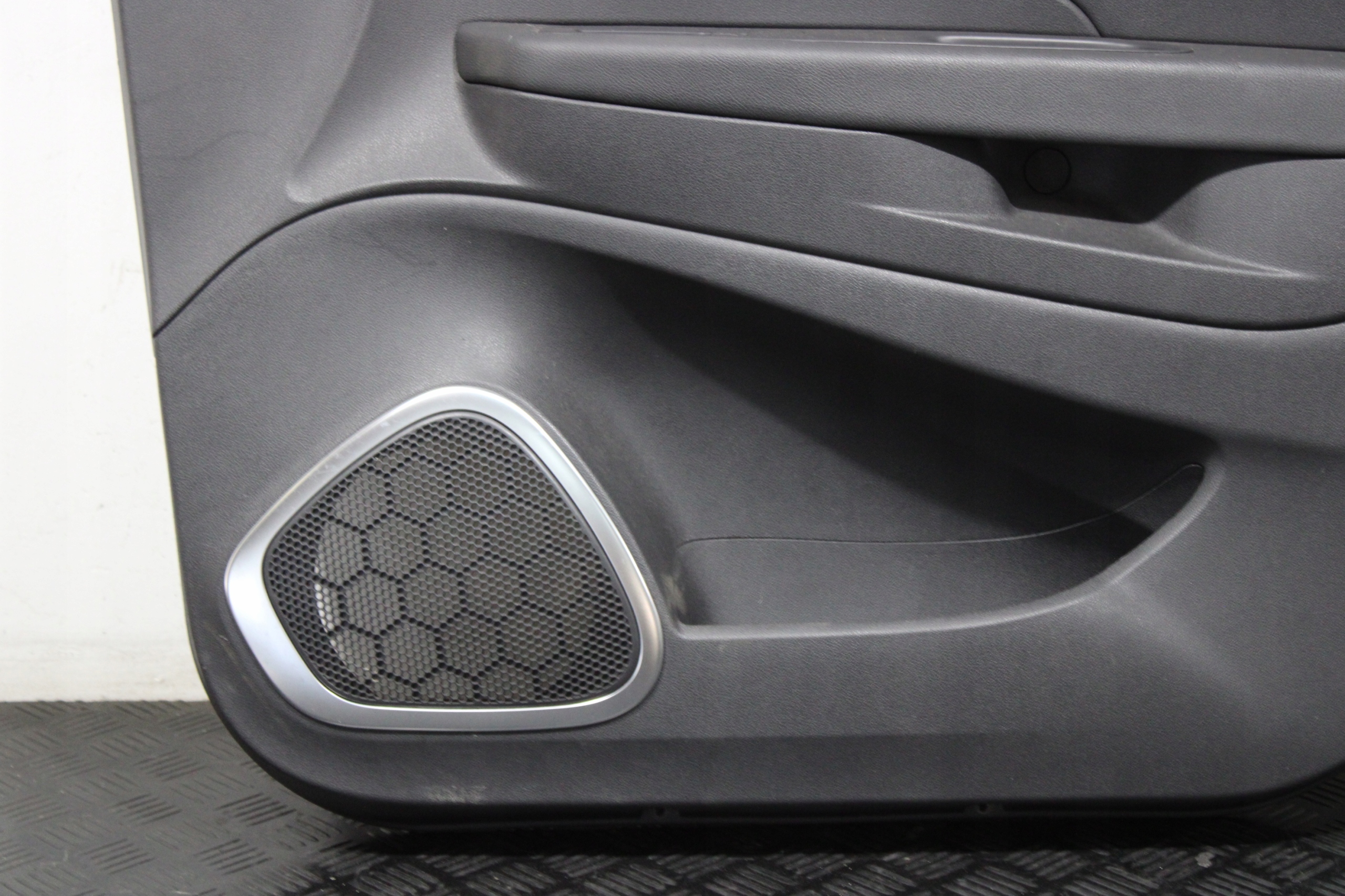 upholstery side door right front RENAULT CAPTUR and 1 LIFT