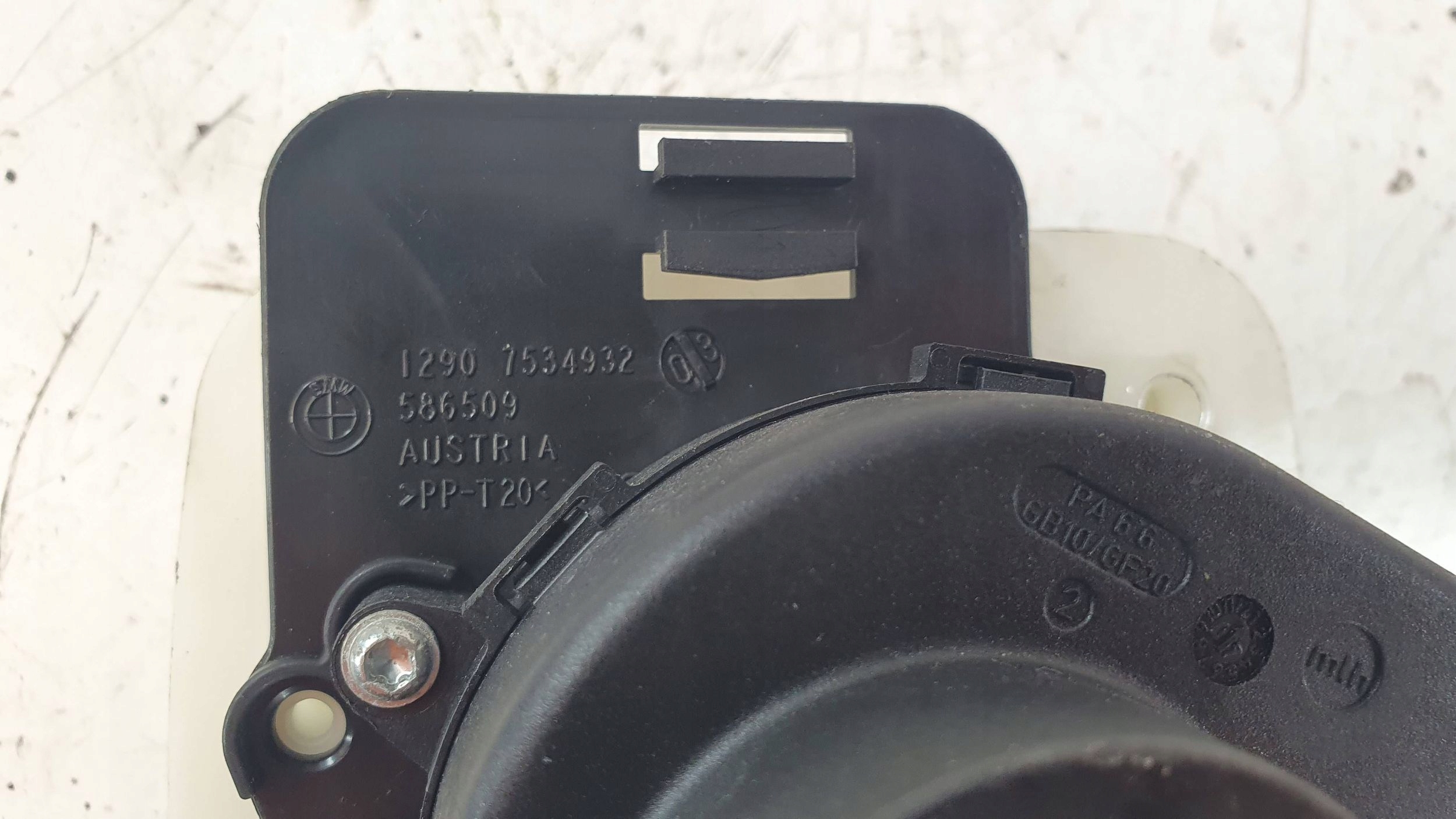 BMW 3 E92 E93 335 3.0i fan komputera