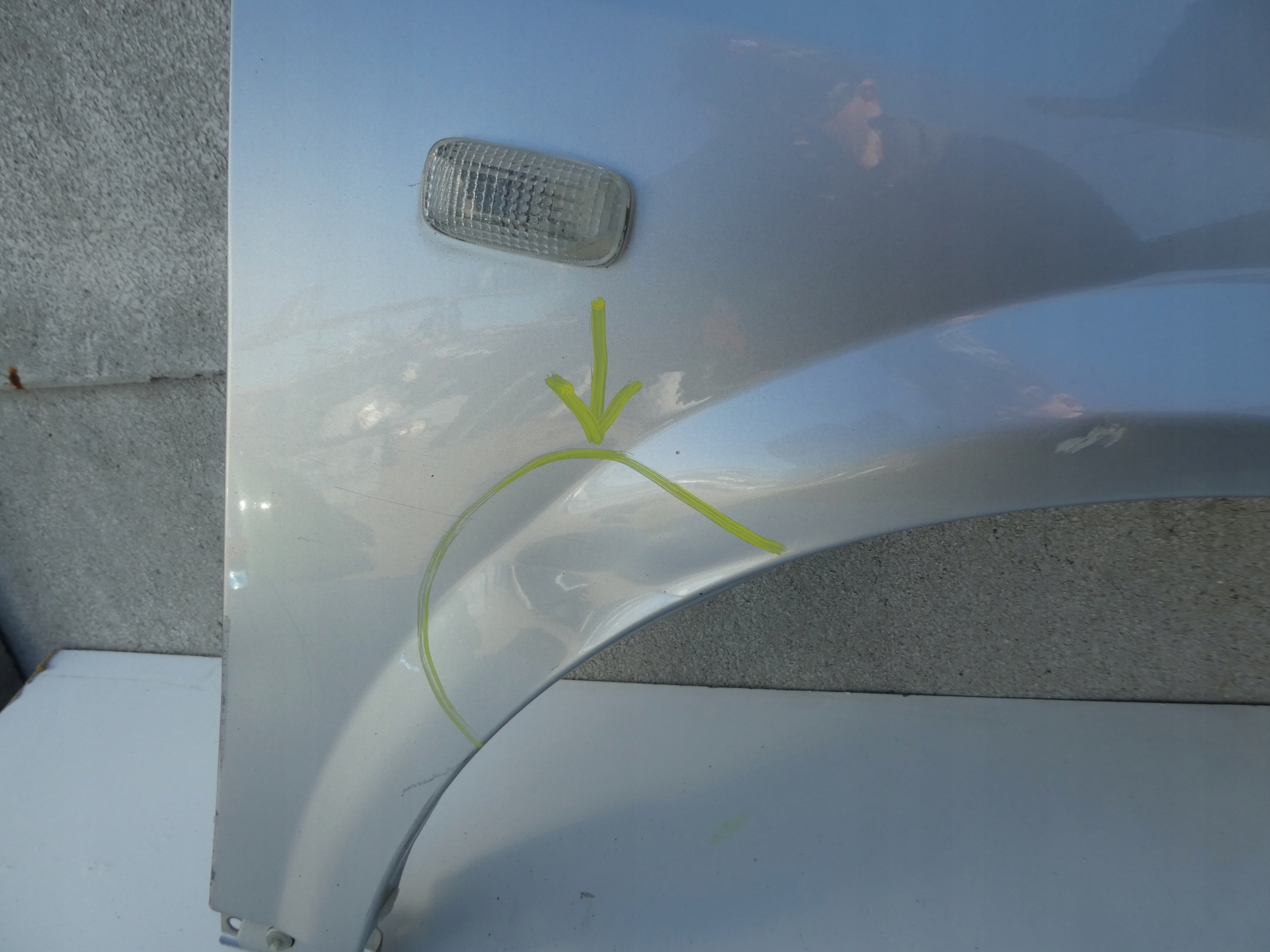 fender front right NISSAN PRIMERA P12