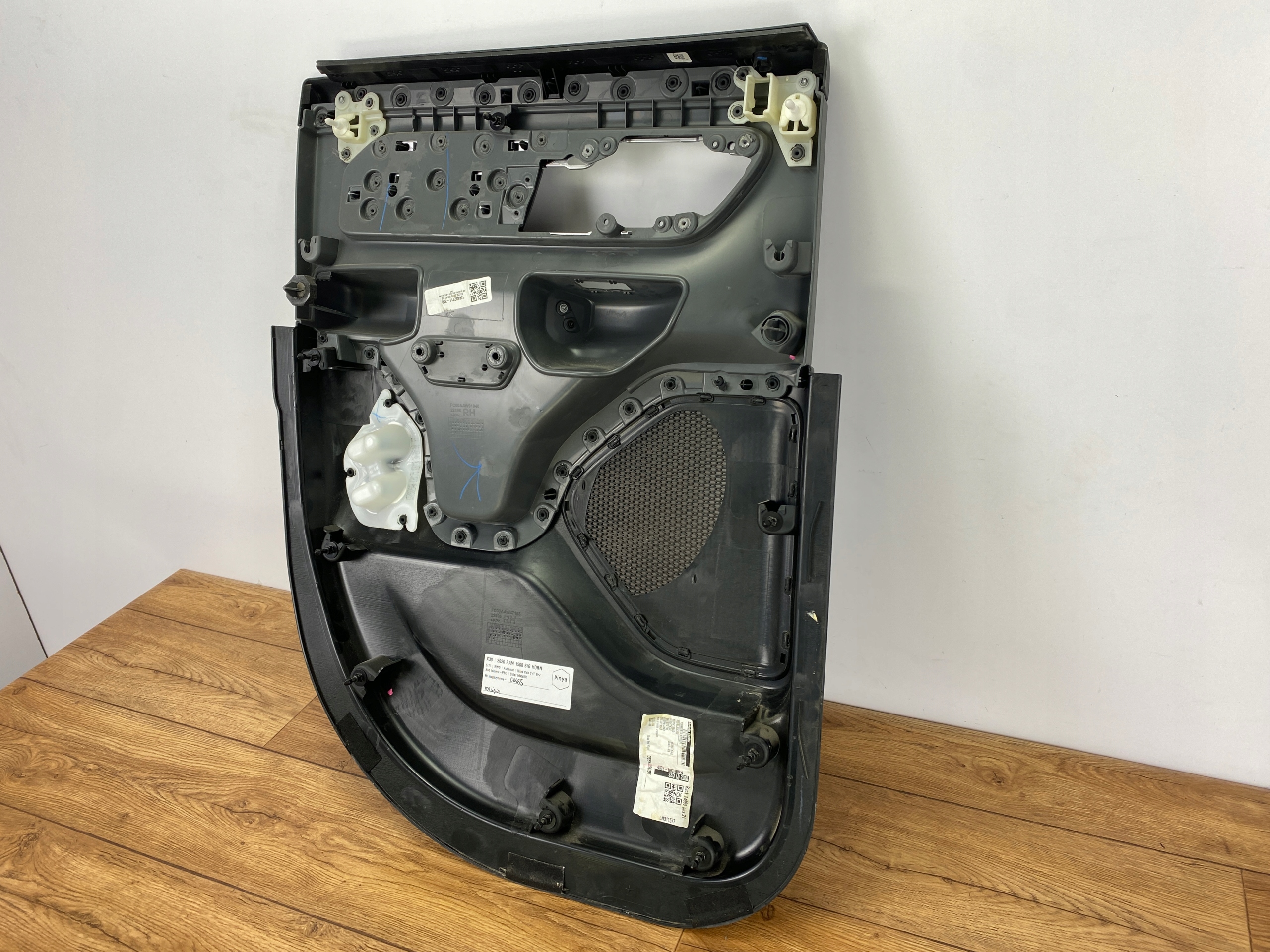 side door right rear part Quad Cab Ram 1500 2019+ USA
