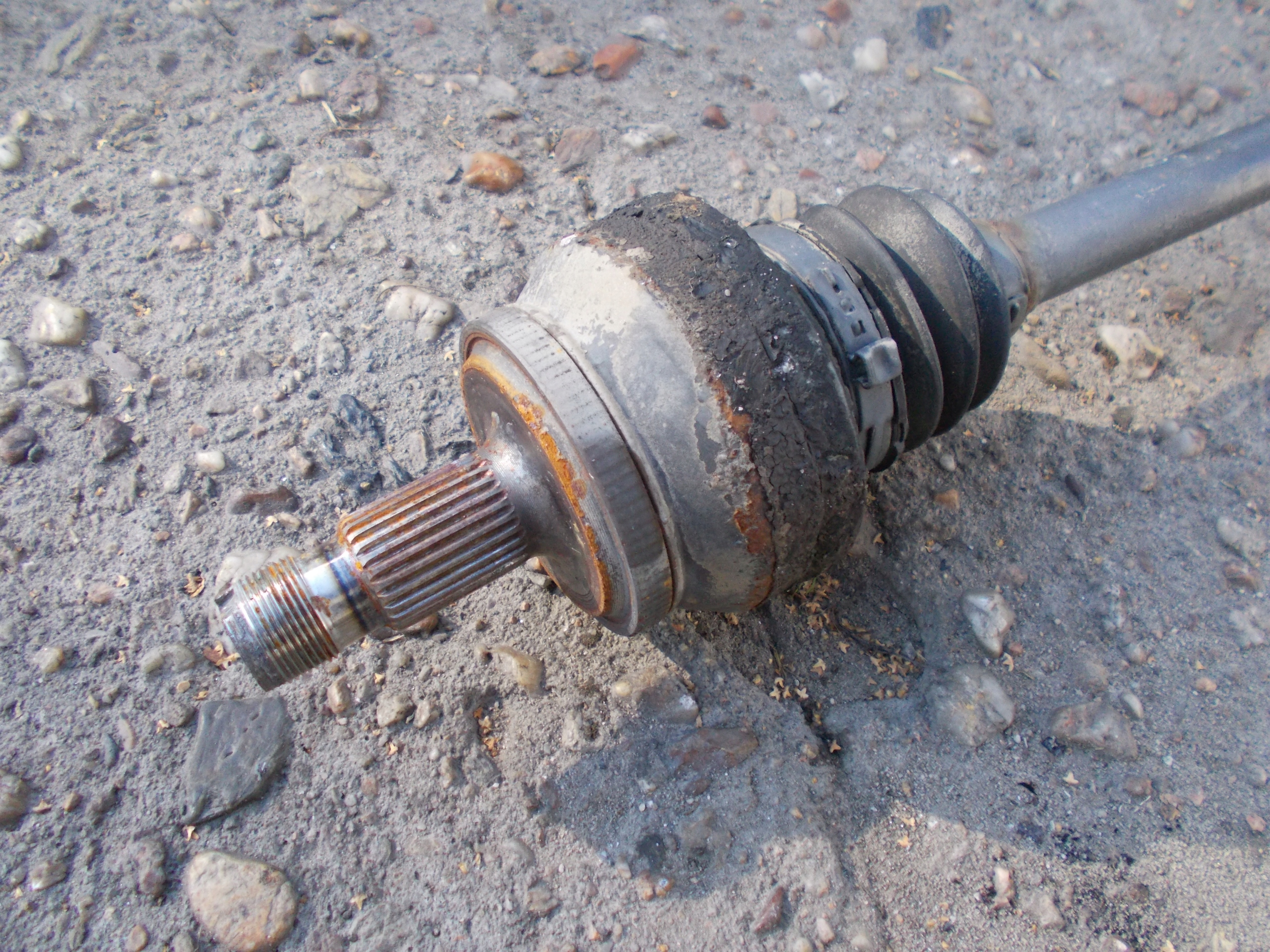 MERCEDES W204 2.2 CDI 11R semi-axis right / left rear part