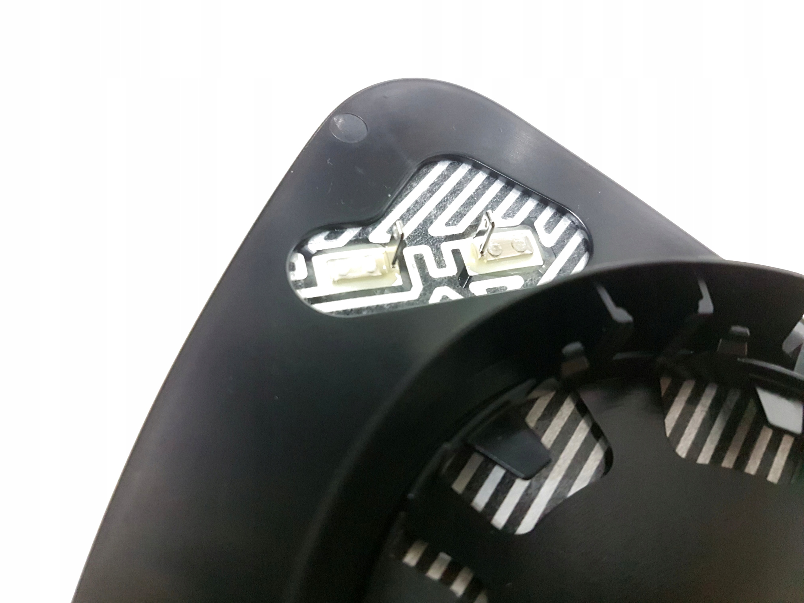 YARIS III 11 20 SZKLO WKLAD LUSTERKO LEWE Installation side Left