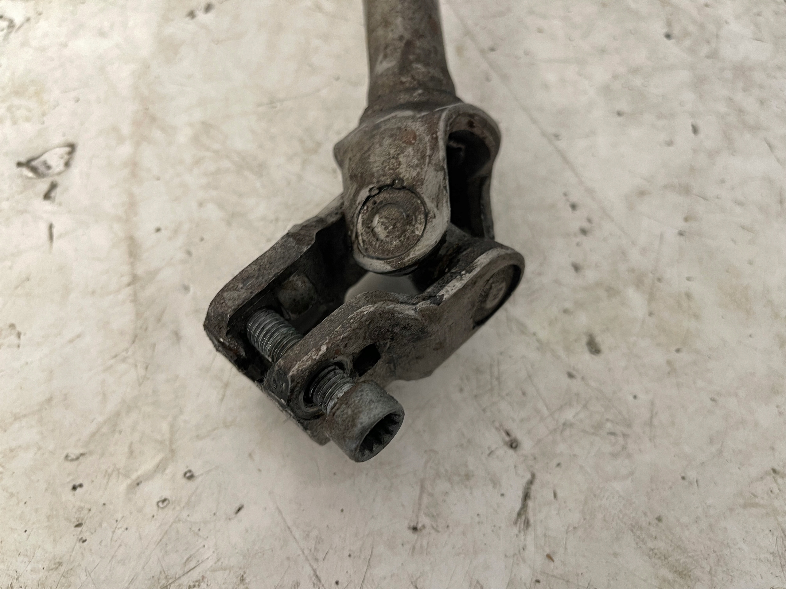 AUDI A4 B9 volantová tyč kříž 8W0419502F 8W0419502D