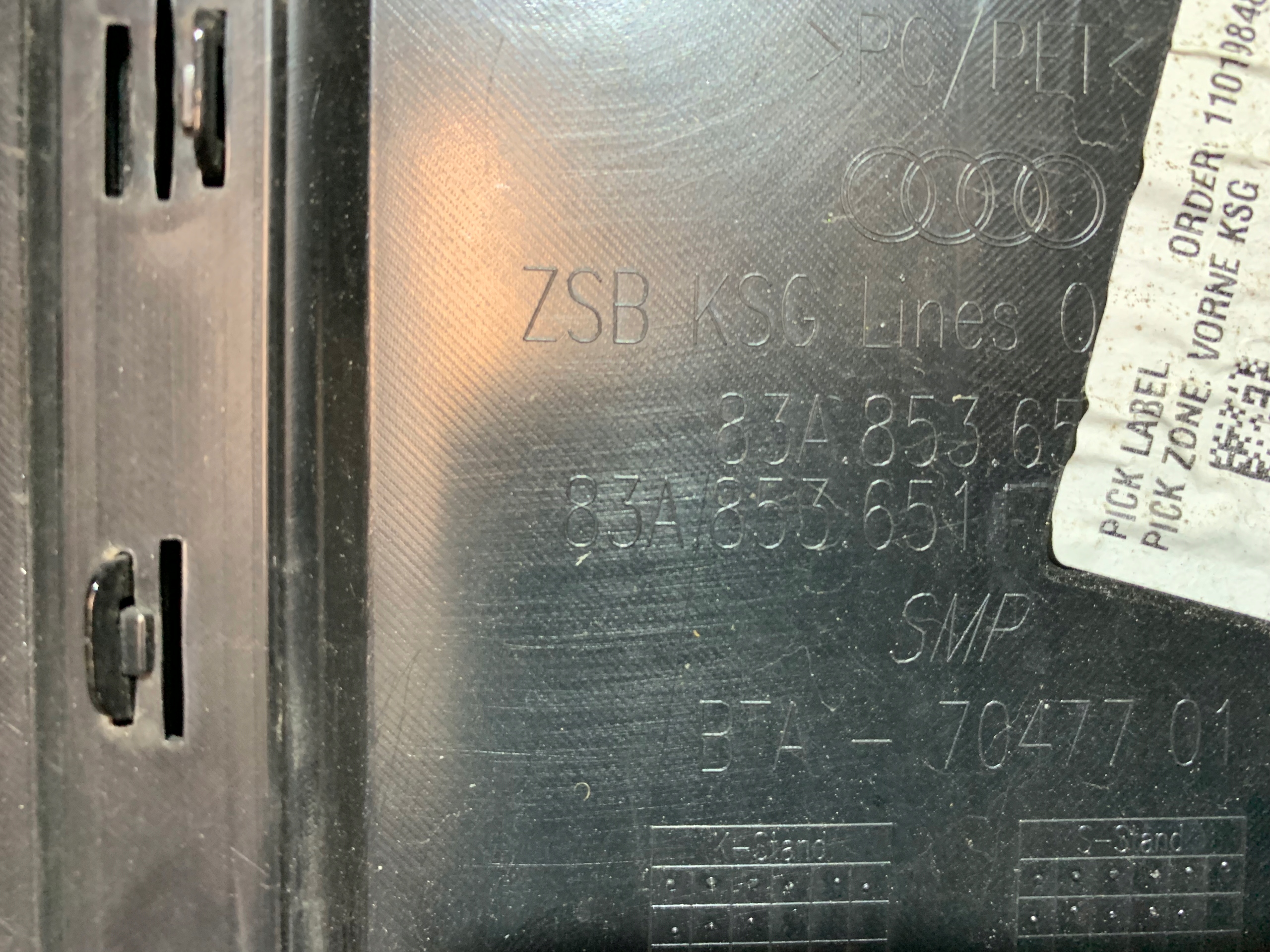 решетка радиатора Q3 83A853651 s