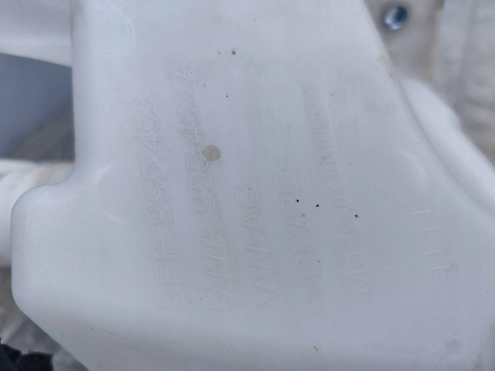 Cupra Formentor washer fluid tank 5FF955453