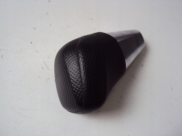 РУЧКА ПЕРЕМИКАННЯ ПЕРЕДАЧ TOYOTA IQ 2008-2015