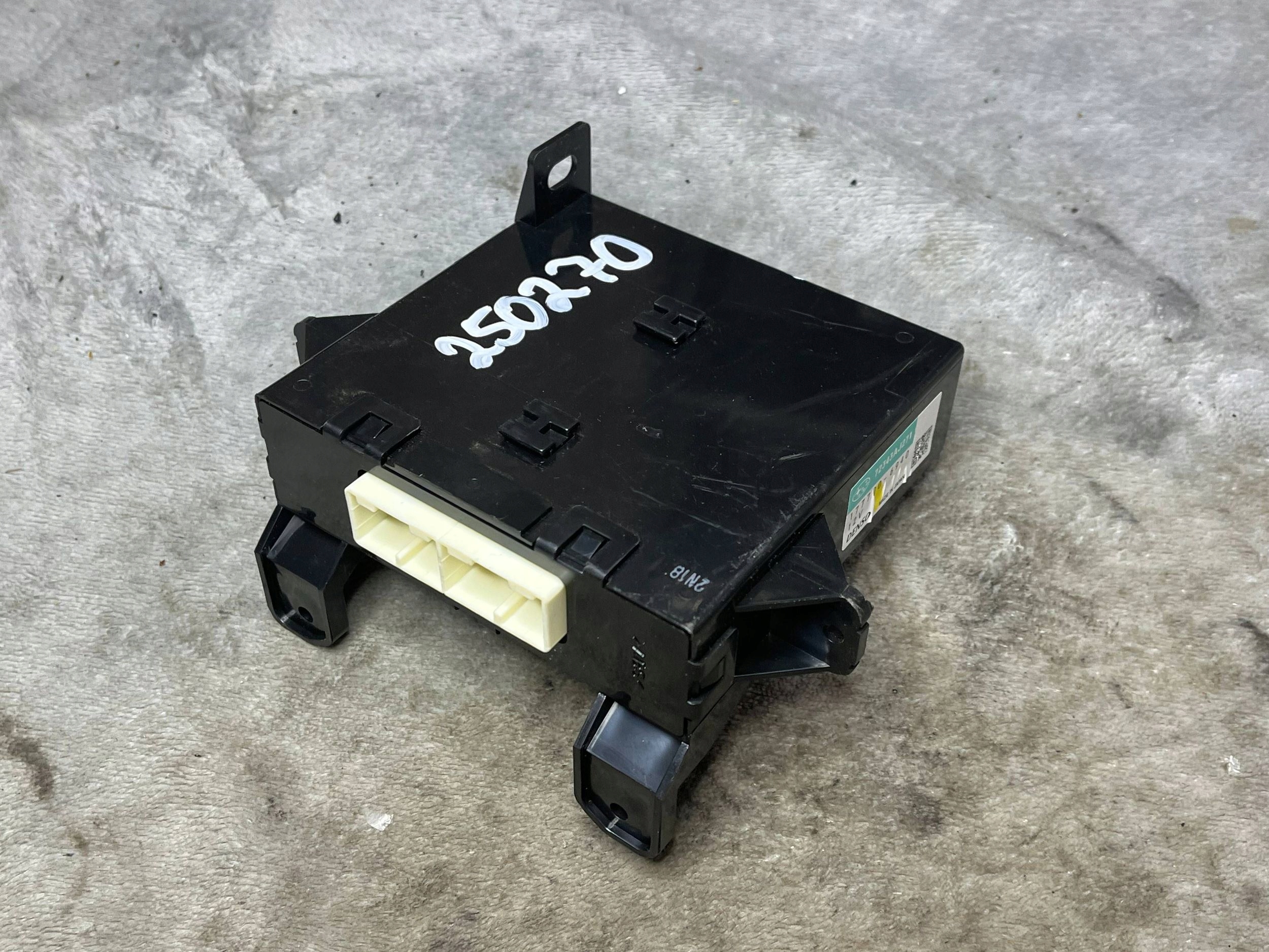 modulo nagrzewanicy Subaru Legacy 72343AJ271