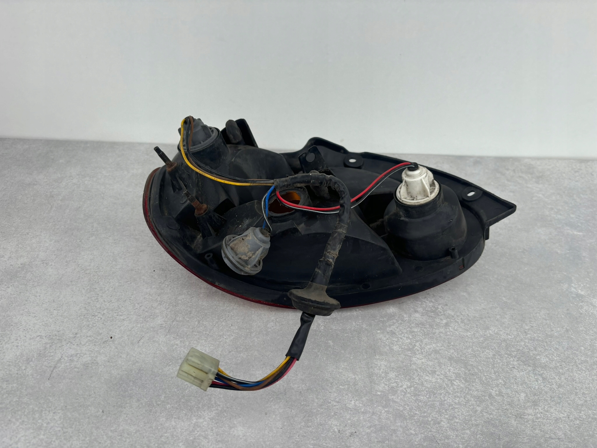 DAEWOO MATIZ right light rear part rear complete 03-2050-4240 K123/665