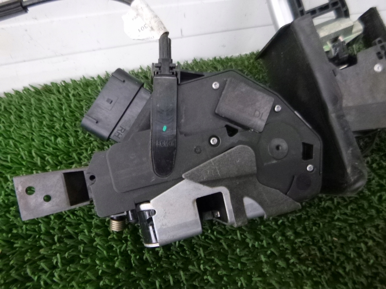 FORD C-MAX MK2 lock door front right front