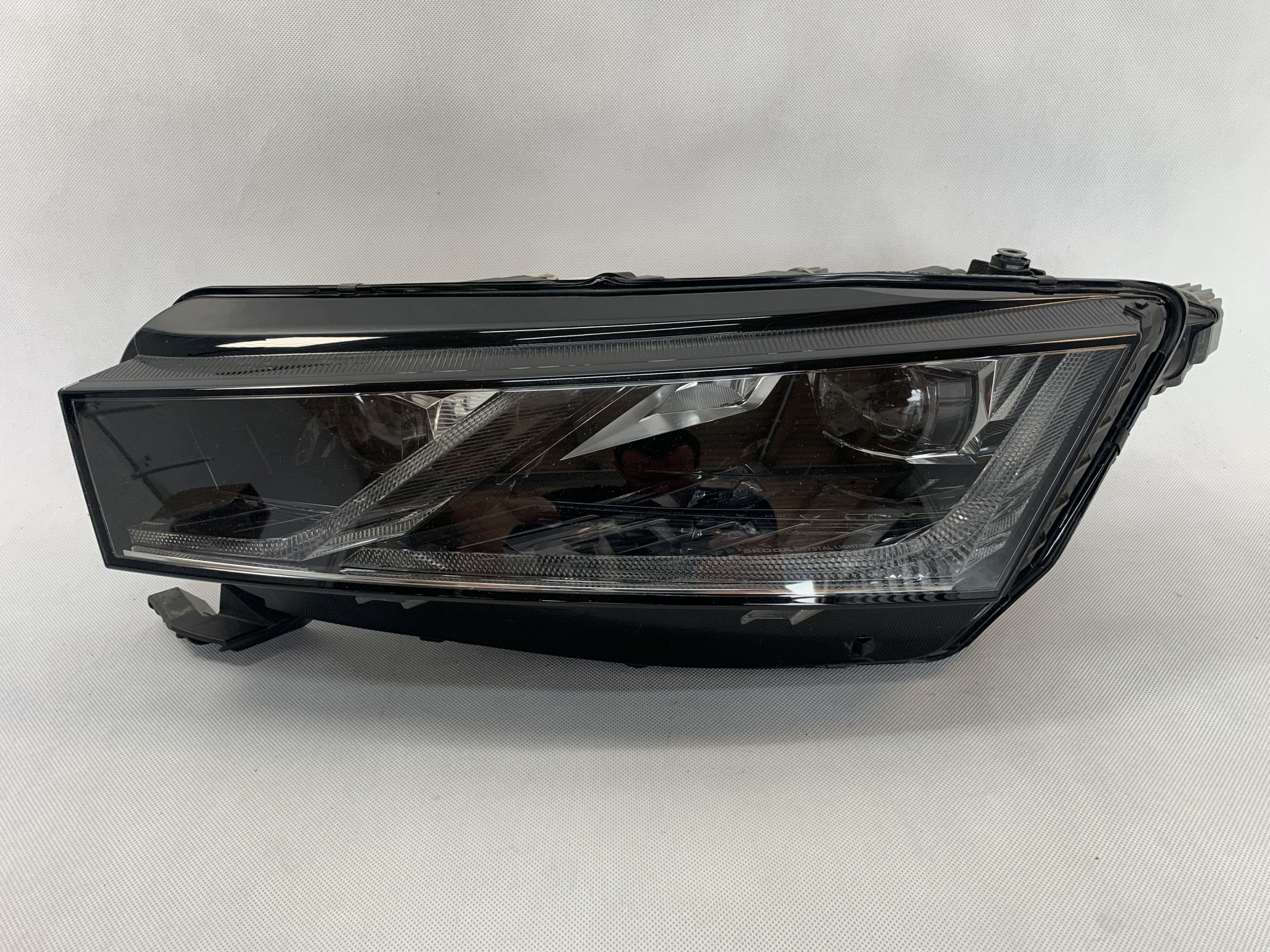 light front left reflektor Skoda Octavia 4 20r F.Led 5E4941015A 05.26
