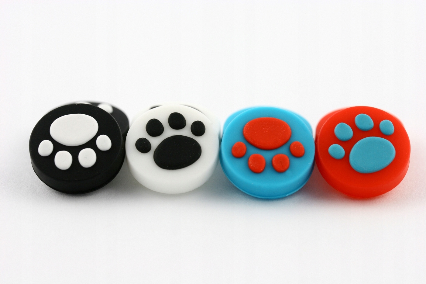 2x Návleky gumičky Ns Switch tlapky na Pokeball Plus nebo plast od Joy Barva