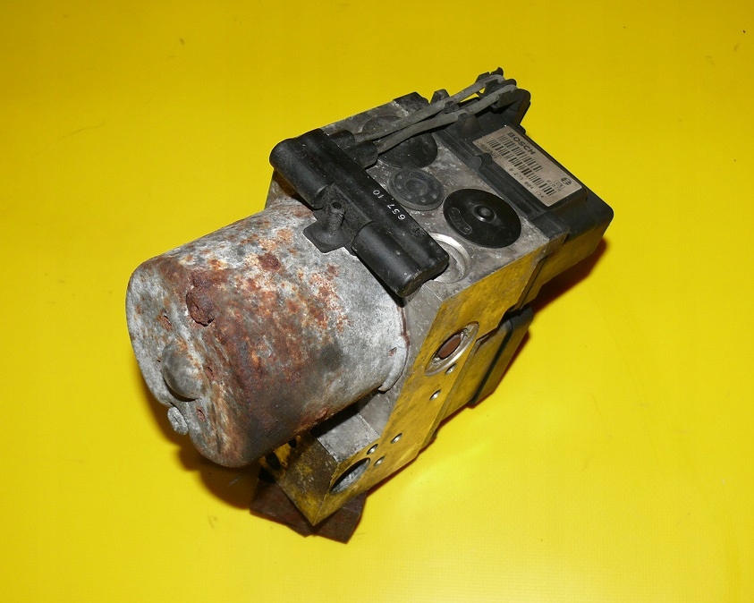 Pompa ABS ESP AUDI A8 D2 3.7 V8 230KM AEW 94-98r. 8E0614111M 0273004134