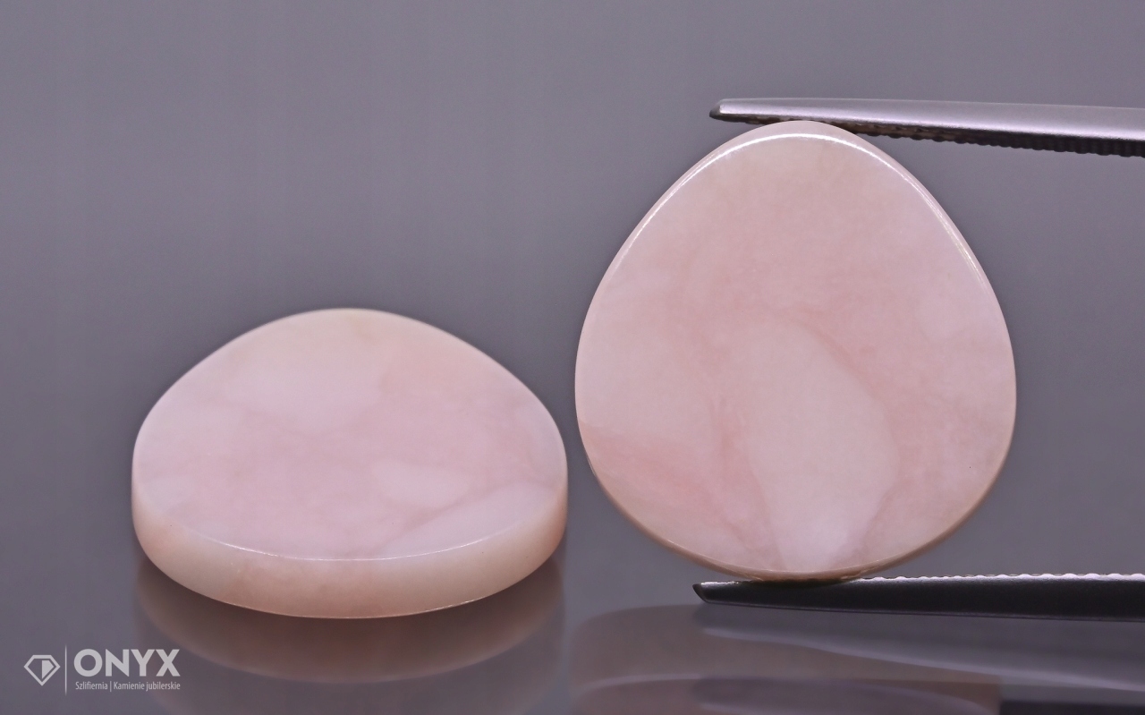 Opál růžový Pár dlaždic slza 18x17 mm