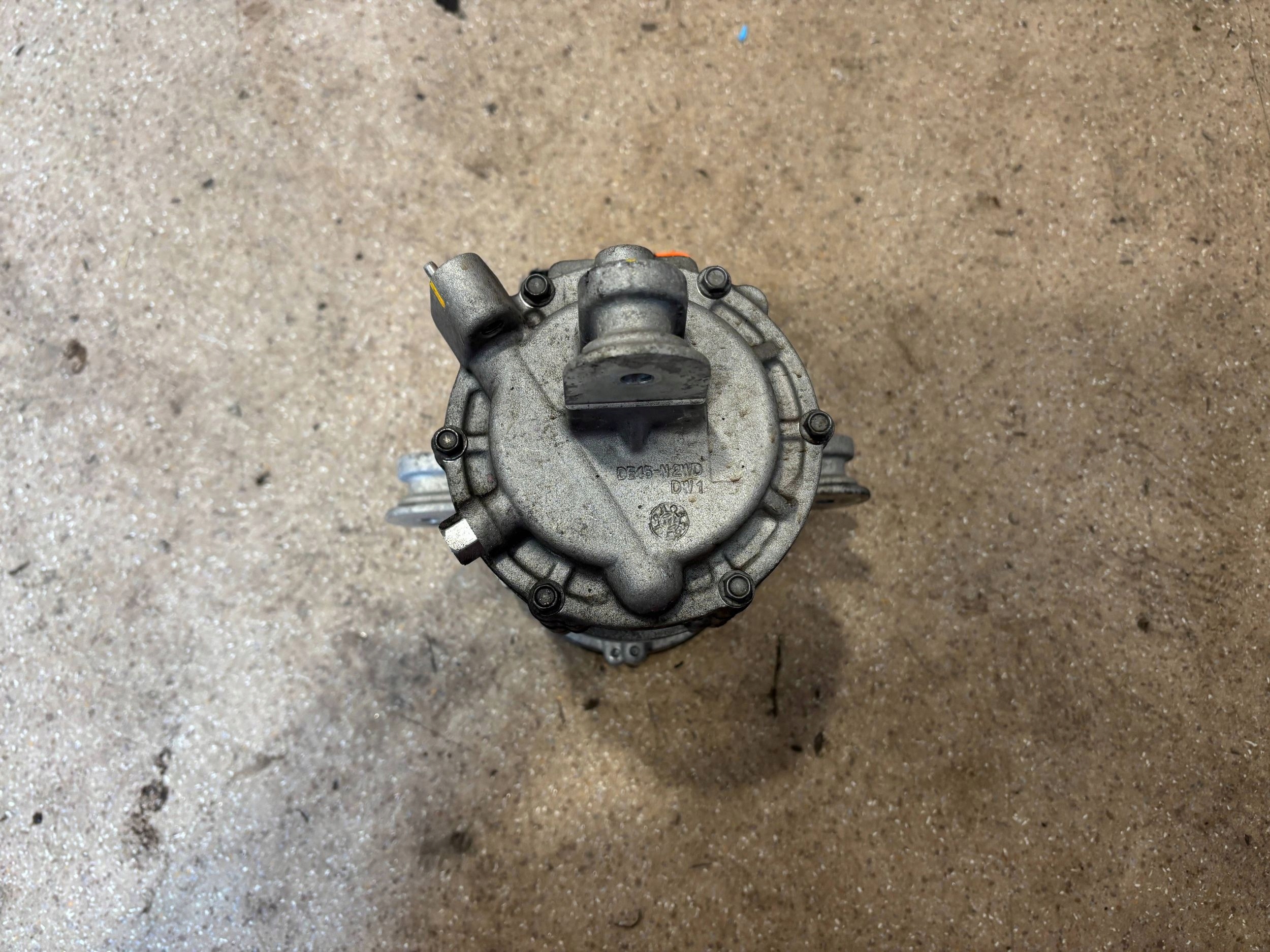 Компрессор кондиционера kia EV6 22r 977E1-CV200