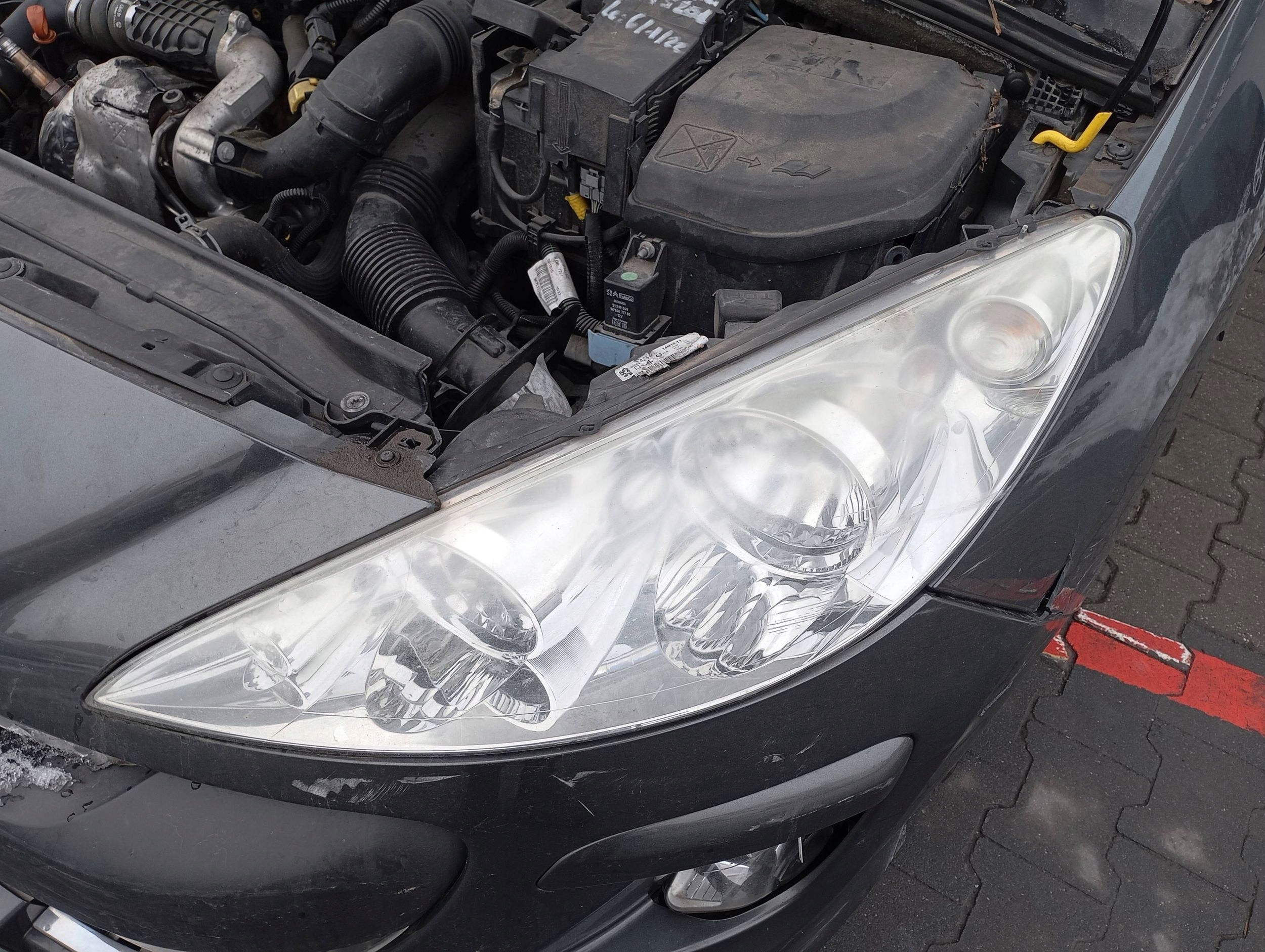 PEUGEOT 308 and 1 T7 4C 07-11 light front left REFLEKTOR 9656162580