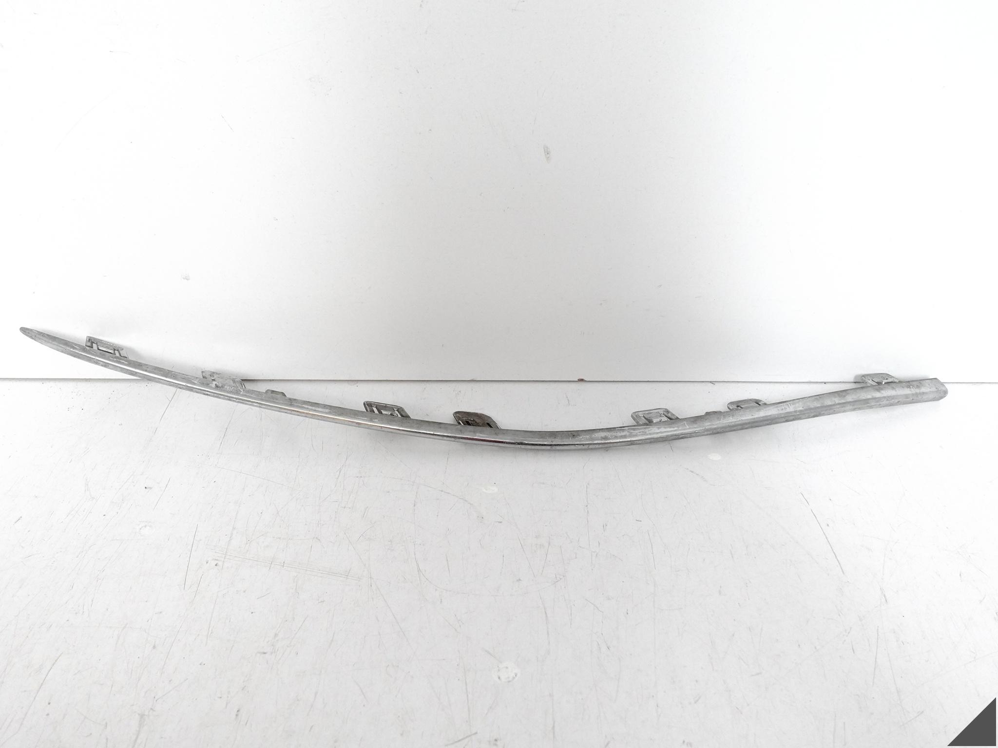 MERCEDES C-KLASA W206 S206 AMG 21- bumper moulding CHROM right front