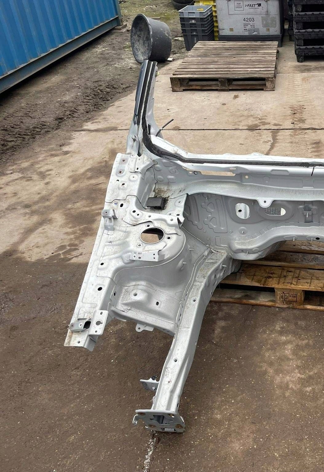 quarter front quarter bodywork side right Mazda MX-30