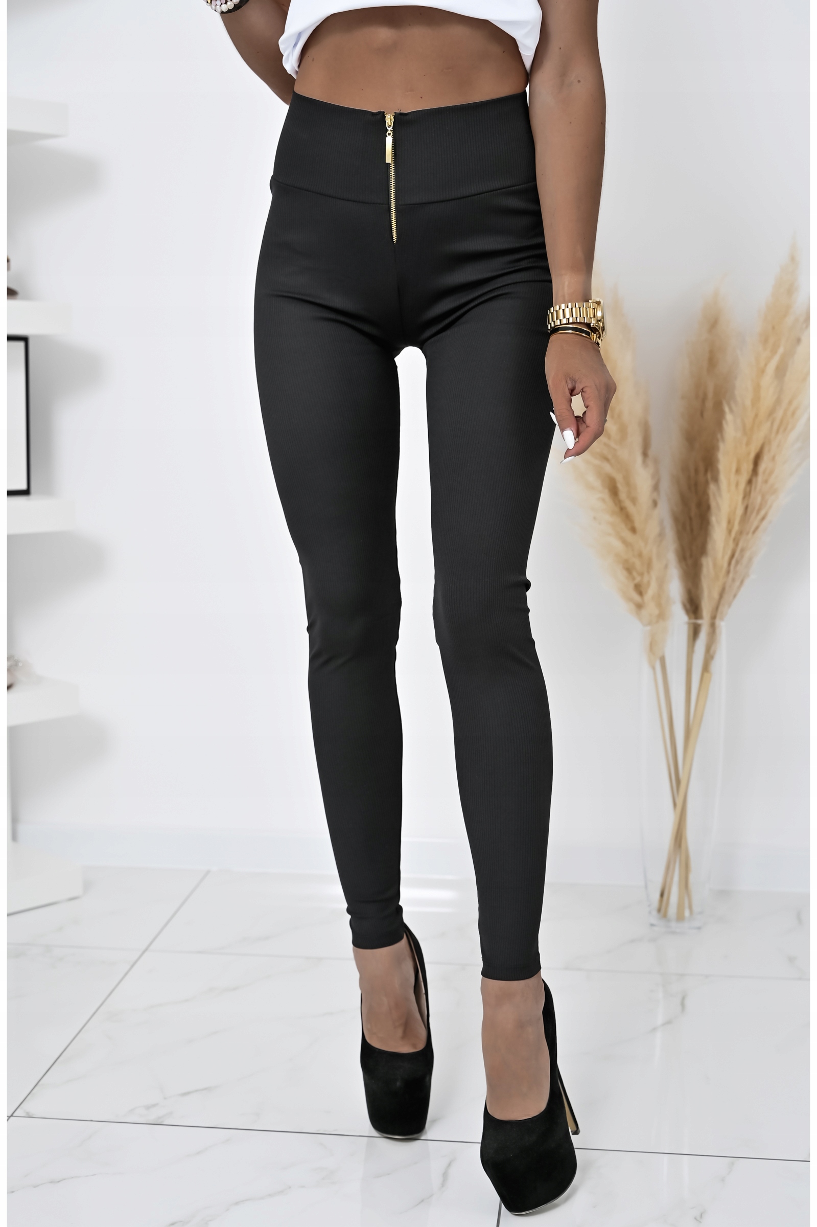 STYLOWE PRĄŻKOWANE LEGGINSY Z ZIPEM CAREN! L Kolor czarny
