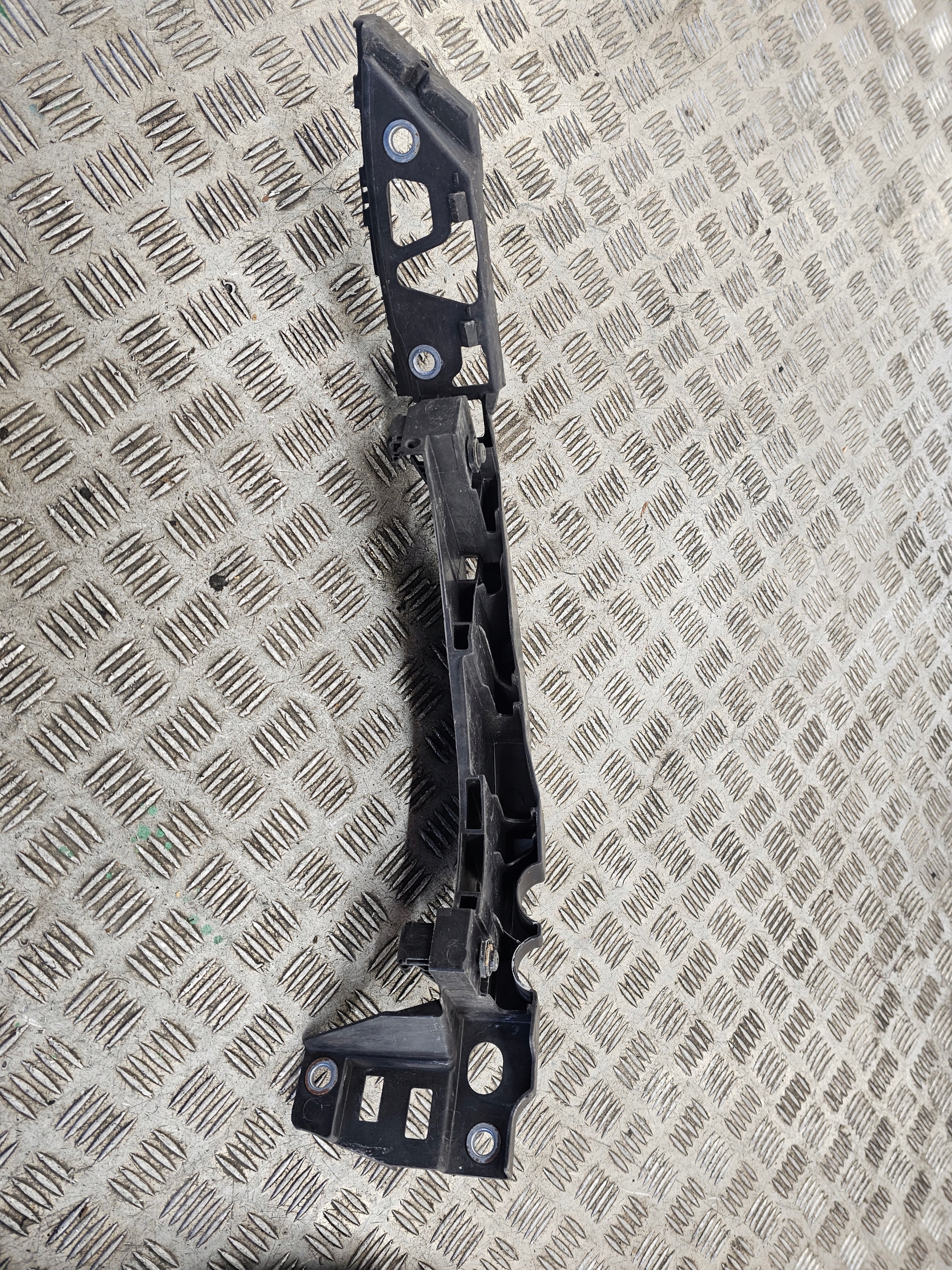 VW POLO 6R 09-14r support bracket lights right front 6R0805072