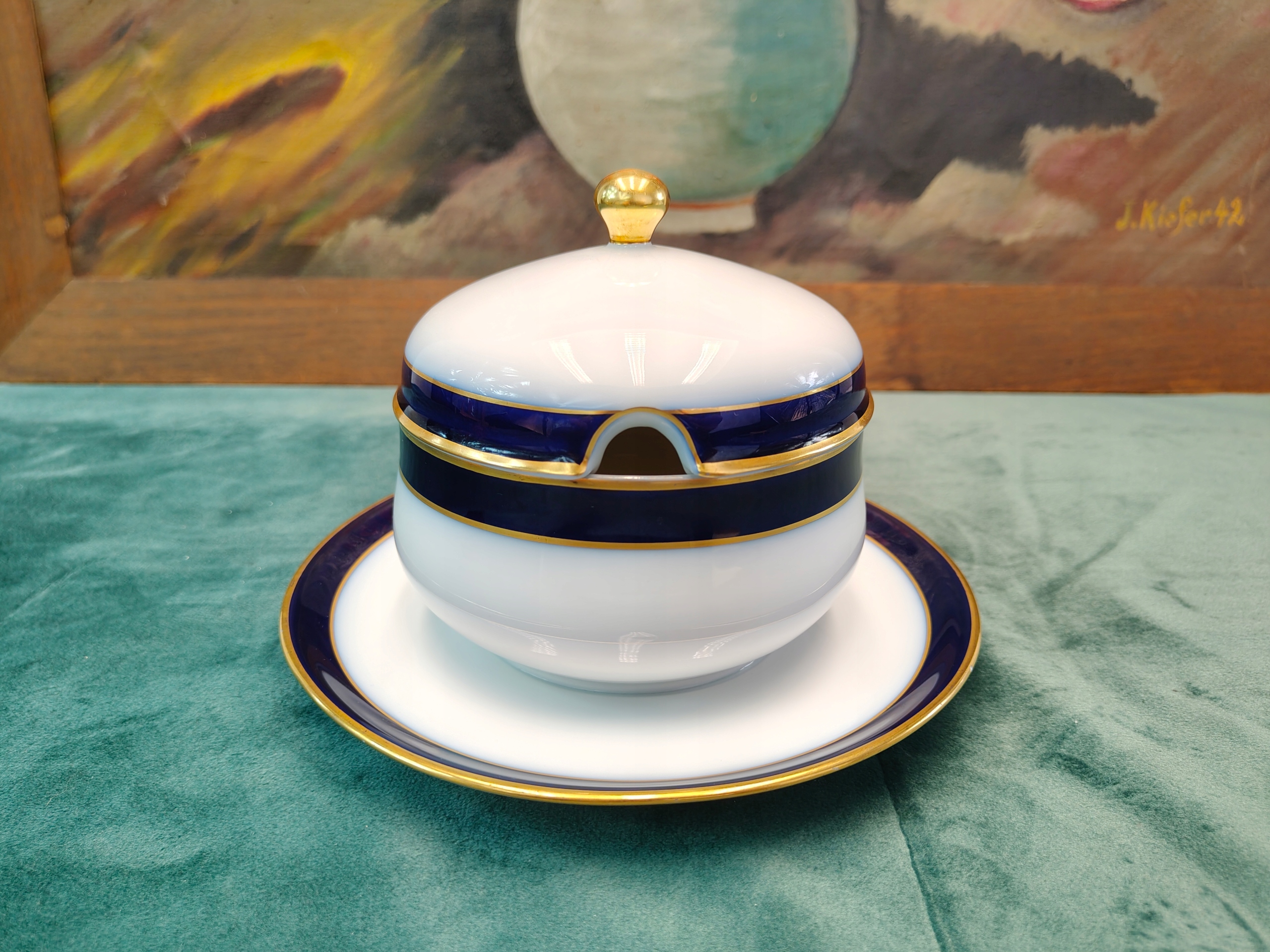 Porcelanowa sosjerka Hutschenreuther. Kobalt.