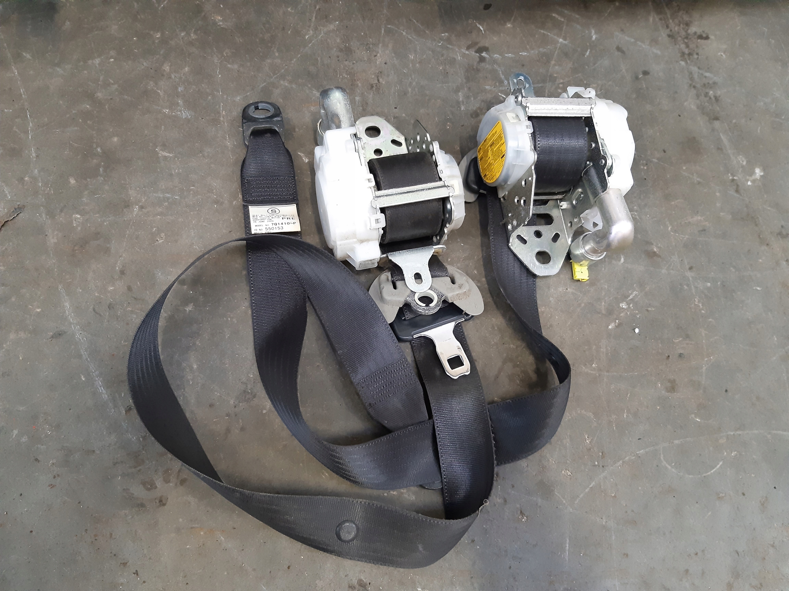 dashboard console airbags tension belts sensor original Toyota RAV4