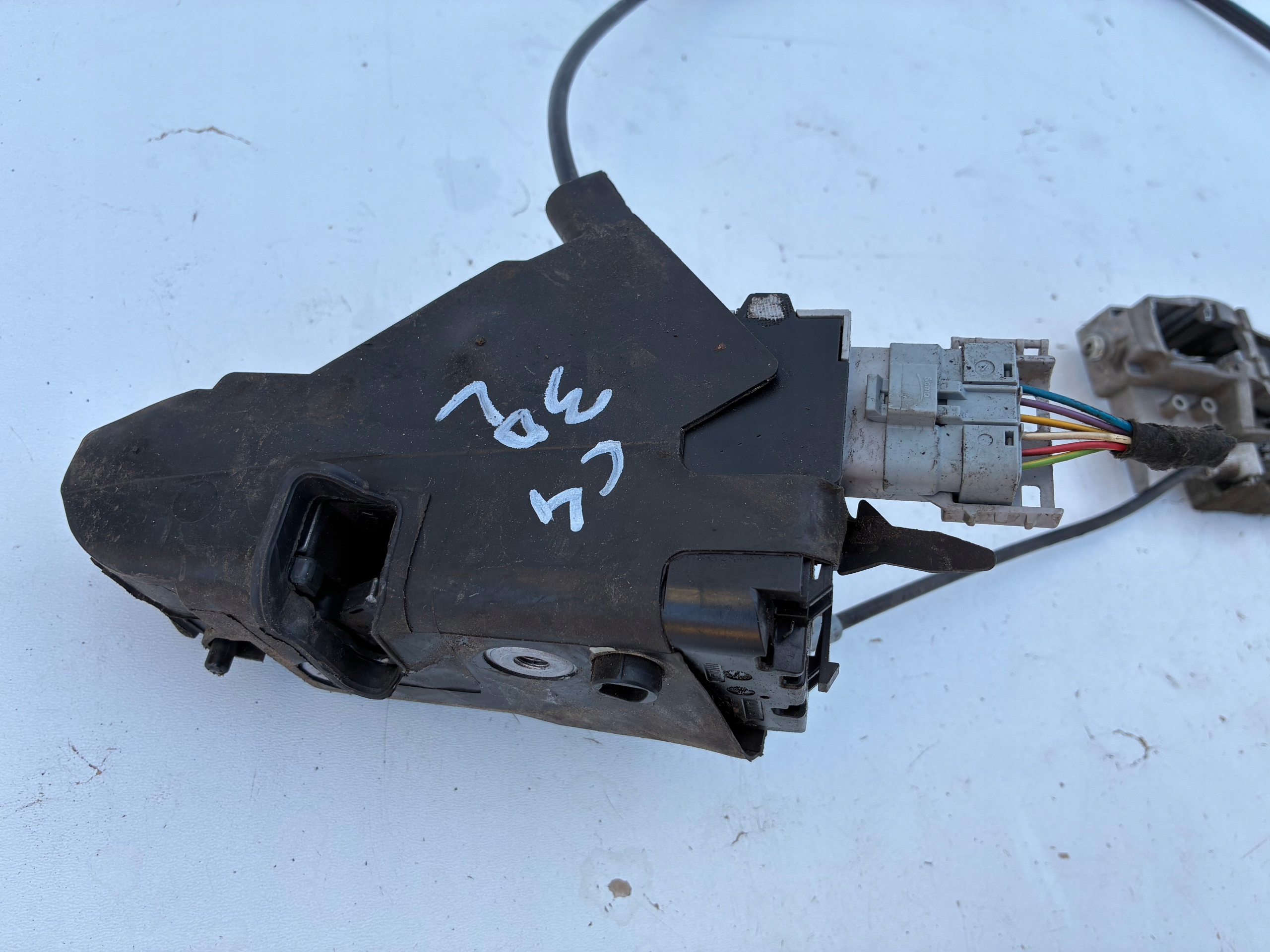 lock door driver´s left front Citroen C4 and 6PIN 3drzwi 04-08r.