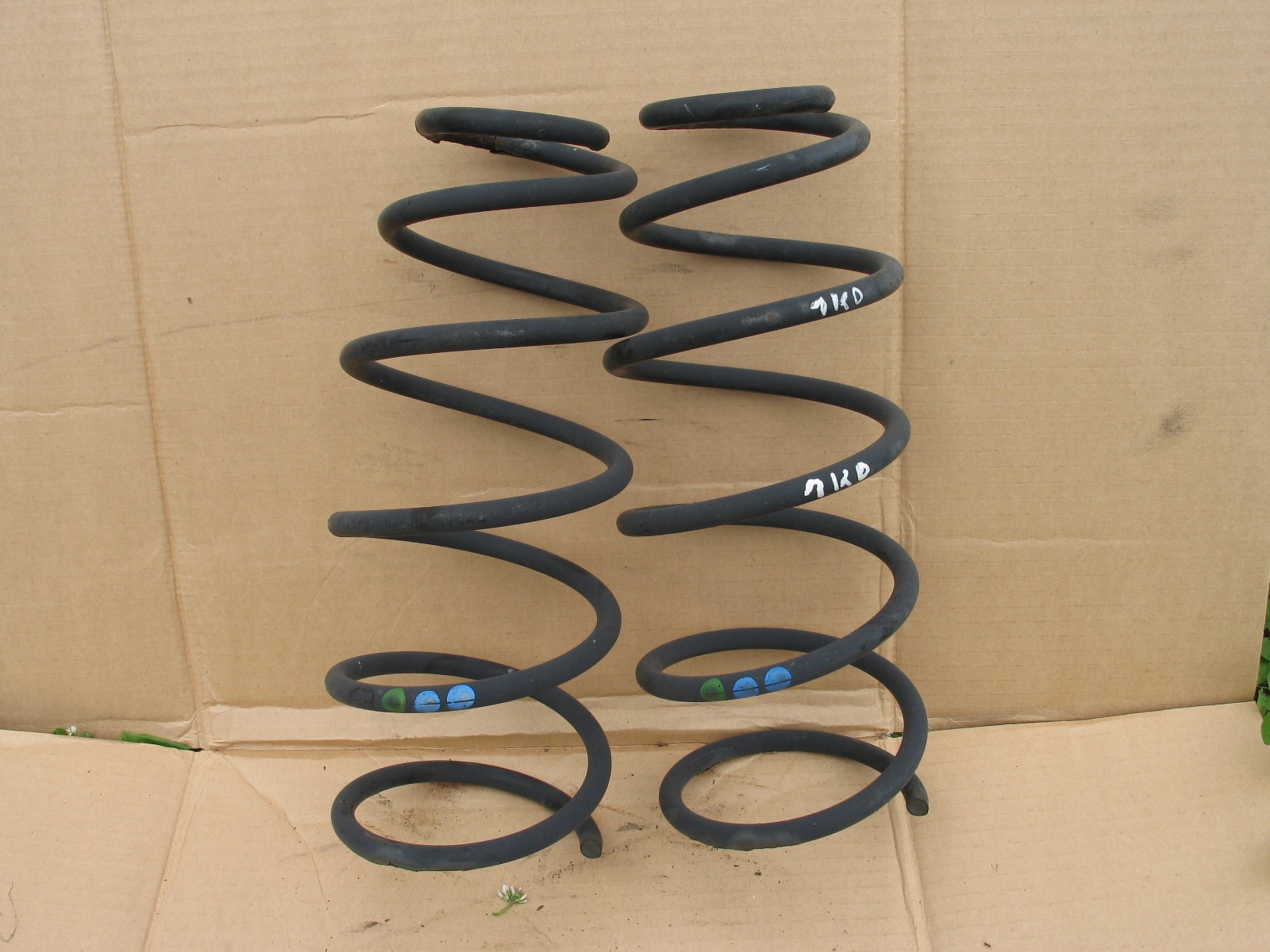 ПЕРЕДНИЕ ПРУЖИНЫ ПОДВЕСКИ GOLF V 1K0 1.9 TDI