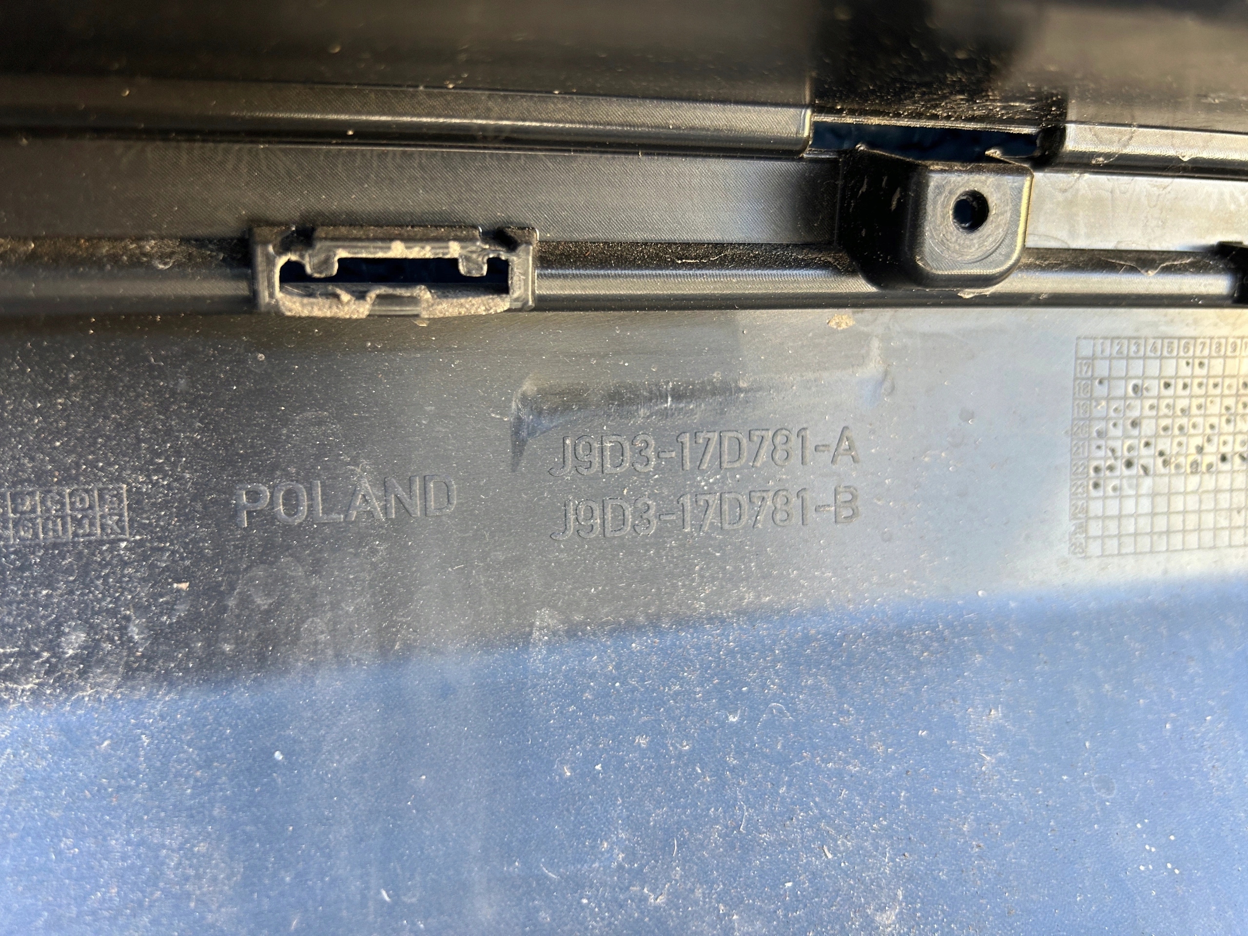 JAGUAR und-PACE Stoßstange heck hinten J9D3-17927-A
